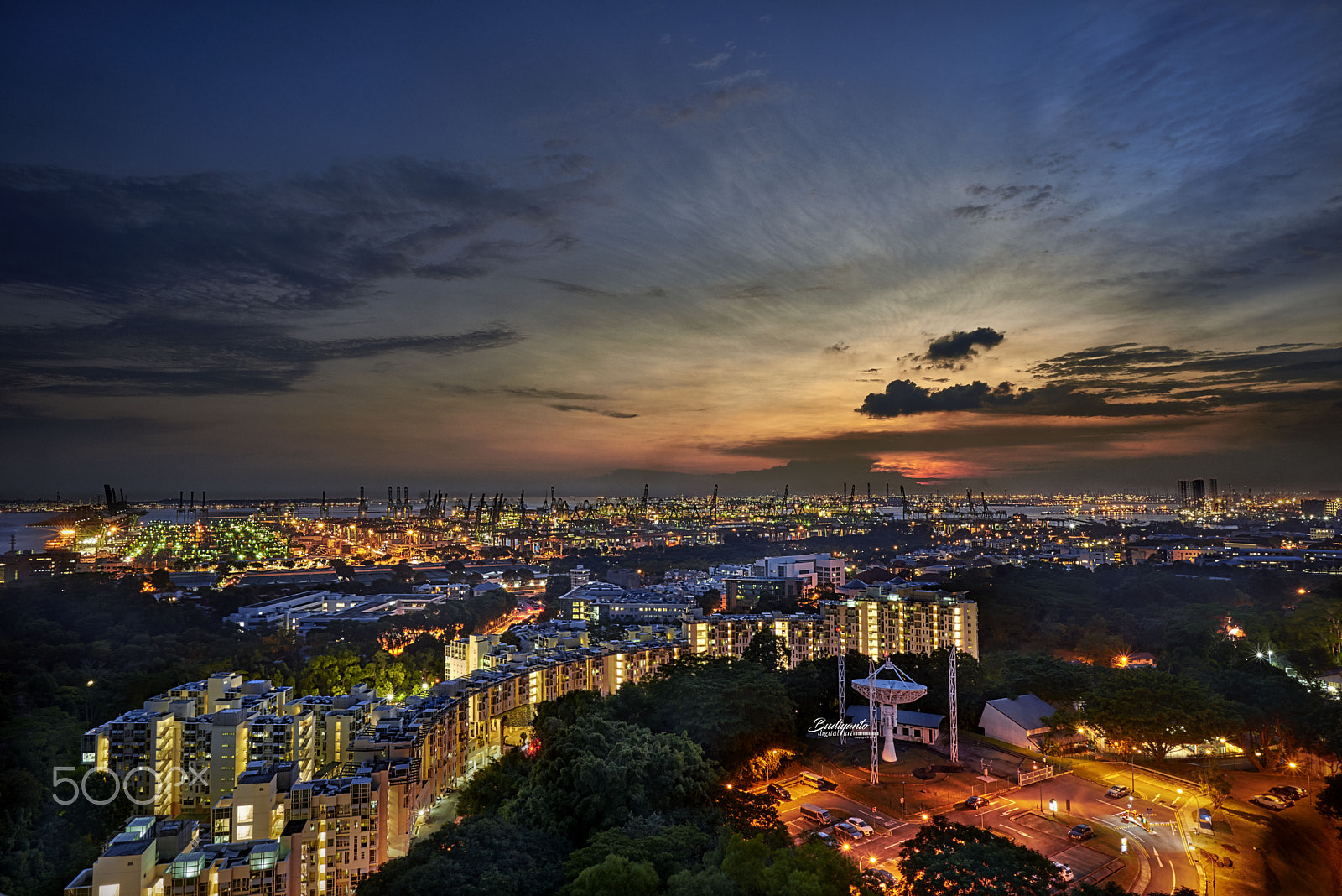 Nikon AF-S Nikkor 20mm F1.8G ED sample photo. Sparkling of the vibrant city photography