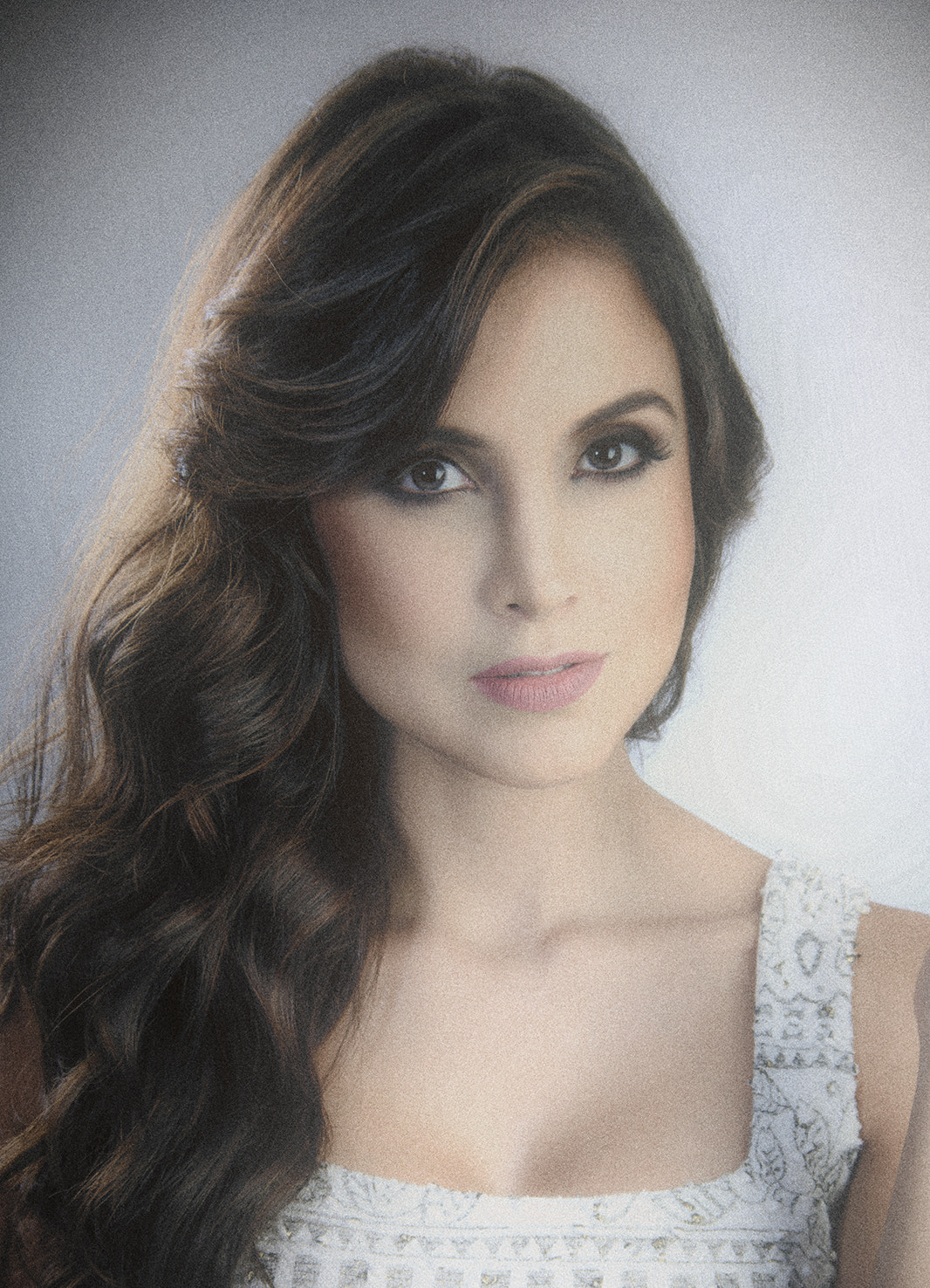 Sigma 18-200mm F3.5-6.3 DC OS HSM sample photo. Diartipel sesiÓn comercial - ana alicia alba - actriz y moderadora de tv y modelo photography