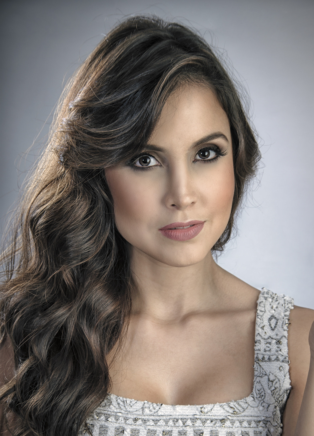 Sigma 18-200mm F3.5-6.3 DC OS HSM sample photo. Diartipel sesiÓn comercial - ana alicia alba - actriz y moderadora de tv y modelo photography