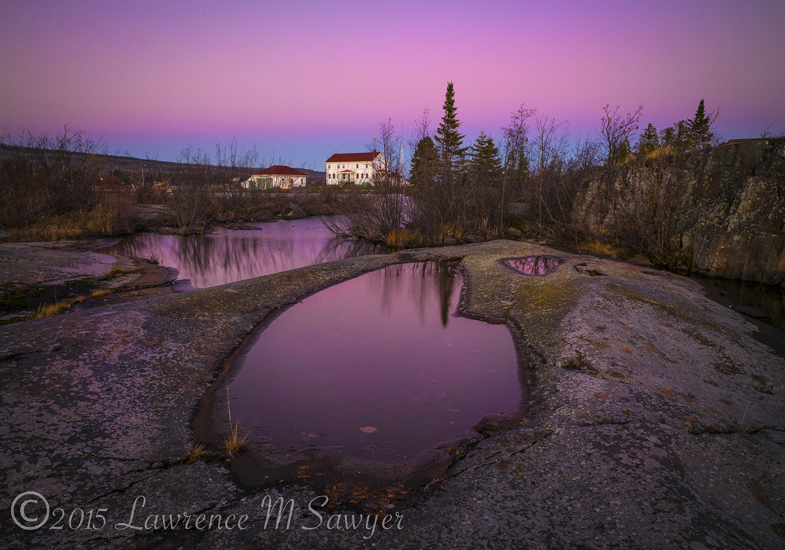 Leica Super-Elmar-M 21mm F3.4 ASPH sample photo. Grand marais coast guard station photography