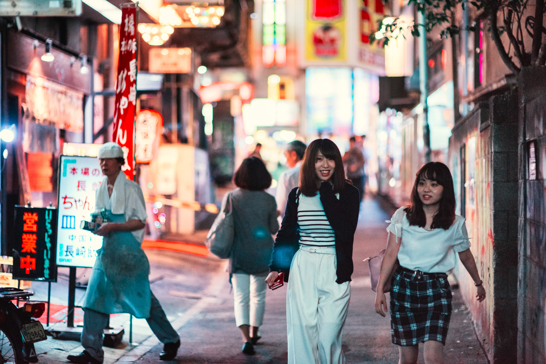 Nikon D810 + Sigma 85mm F1.4 EX DG HSM sample photo. Random shibuya alleyway photography