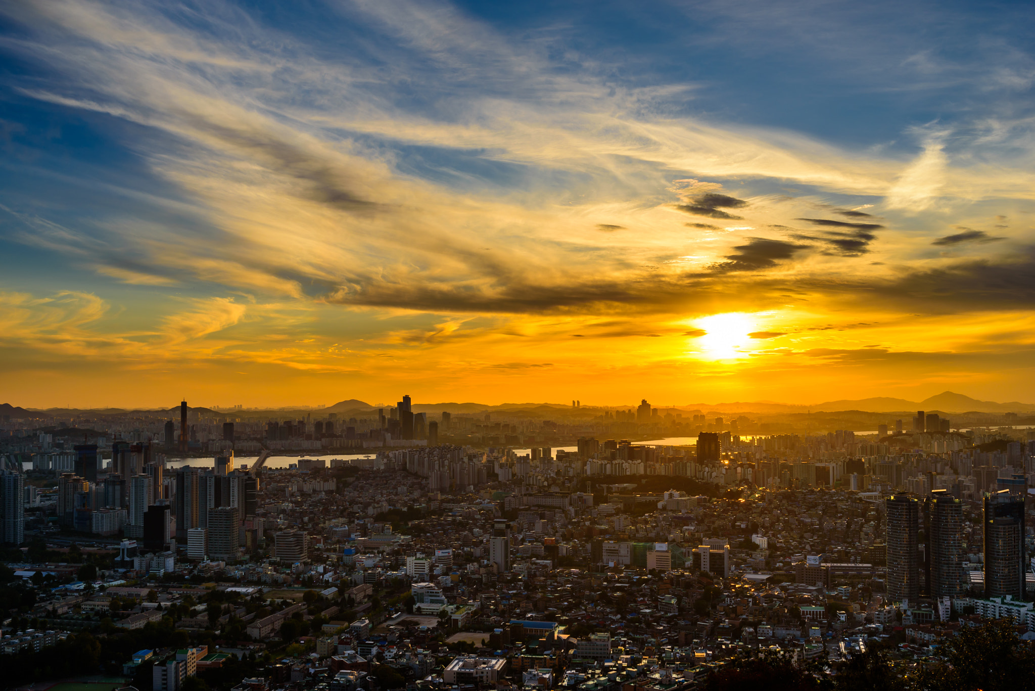 Nikon D750 + Samyang 35mm F1.4 AS UMC sample photo. Sunset photography