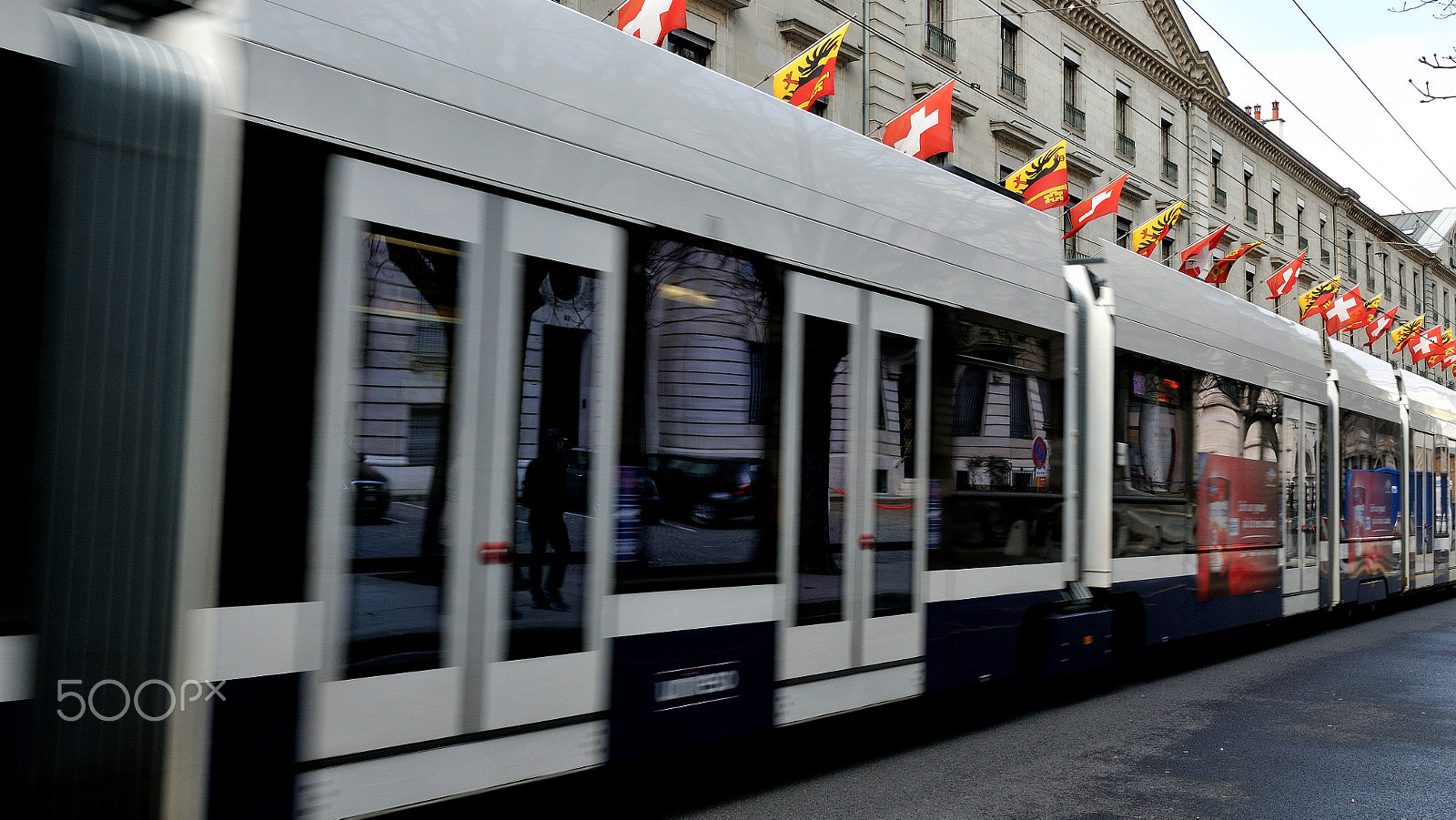 Nikon AF-S Nikkor 14-24mm F2.8G ED sample photo. Geneva tram photography