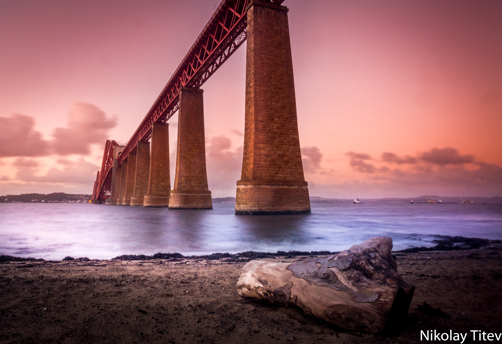 Sony a6000 + ZEISS Touit 12mm F2.8 sample photo. Red bridge #2 photography