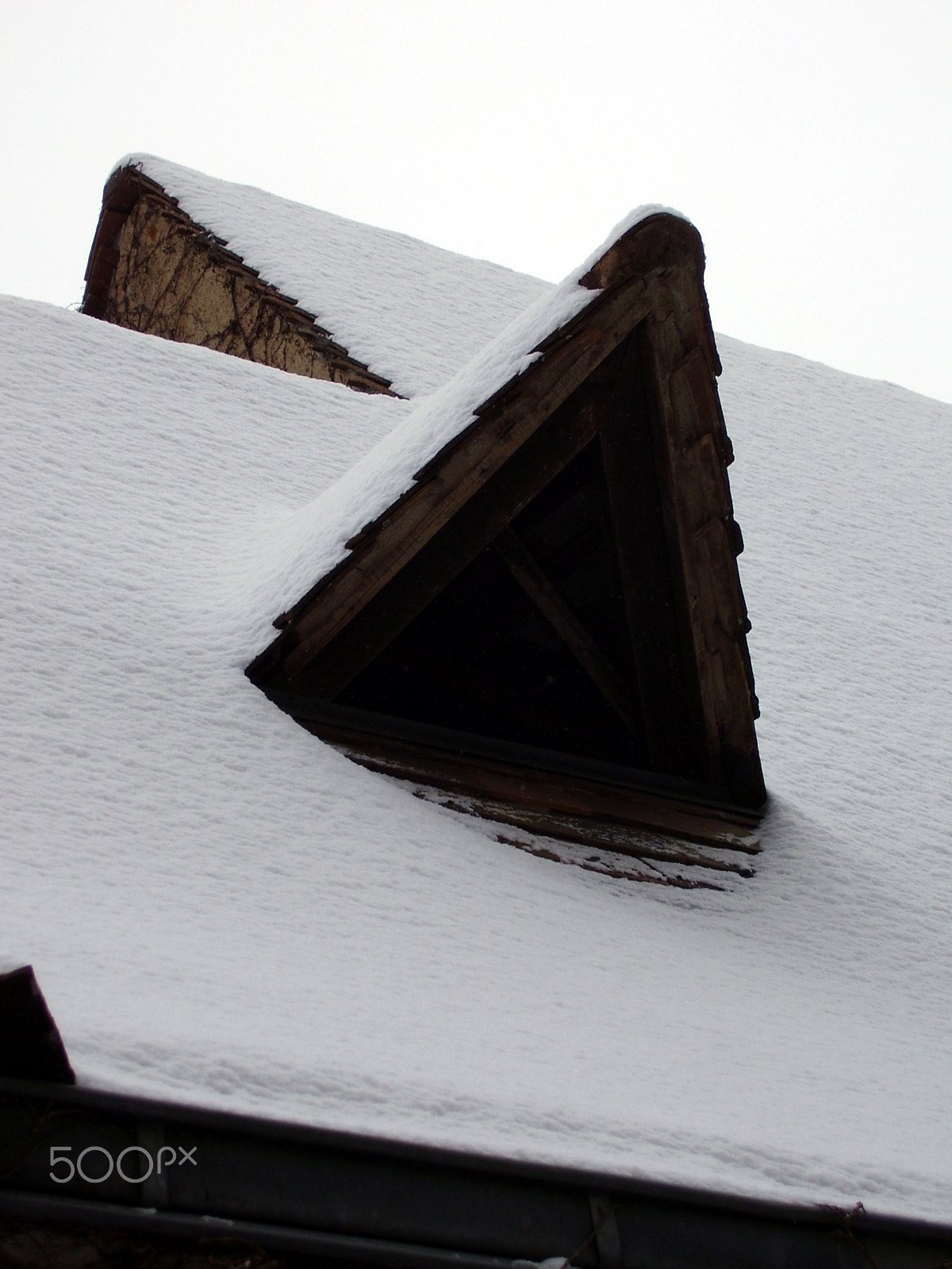 Olympus FE115,X715 sample photo. French farmhouse in the snow photography