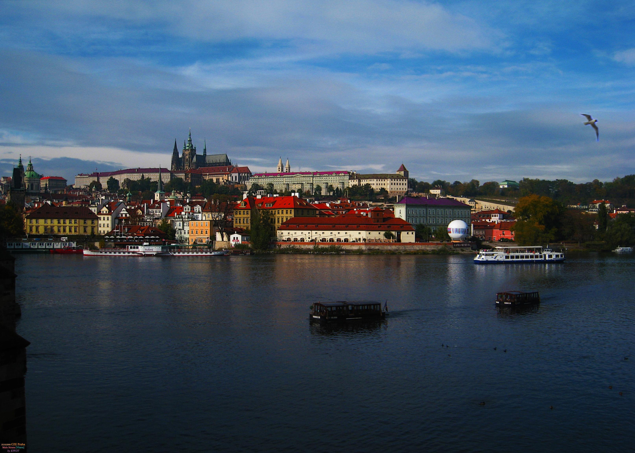 Canon DIGITAL IXUS 860 IS sample photo. Cze praha [gold bc blue] oct 2009 by kwot photography