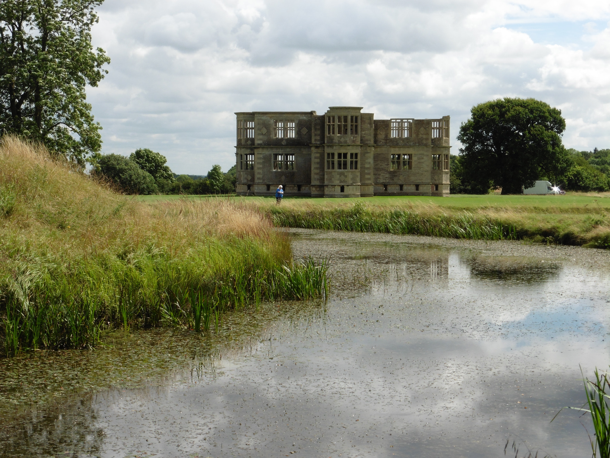 Panasonic DMC-TZ55 sample photo. Lyveden new bield photography