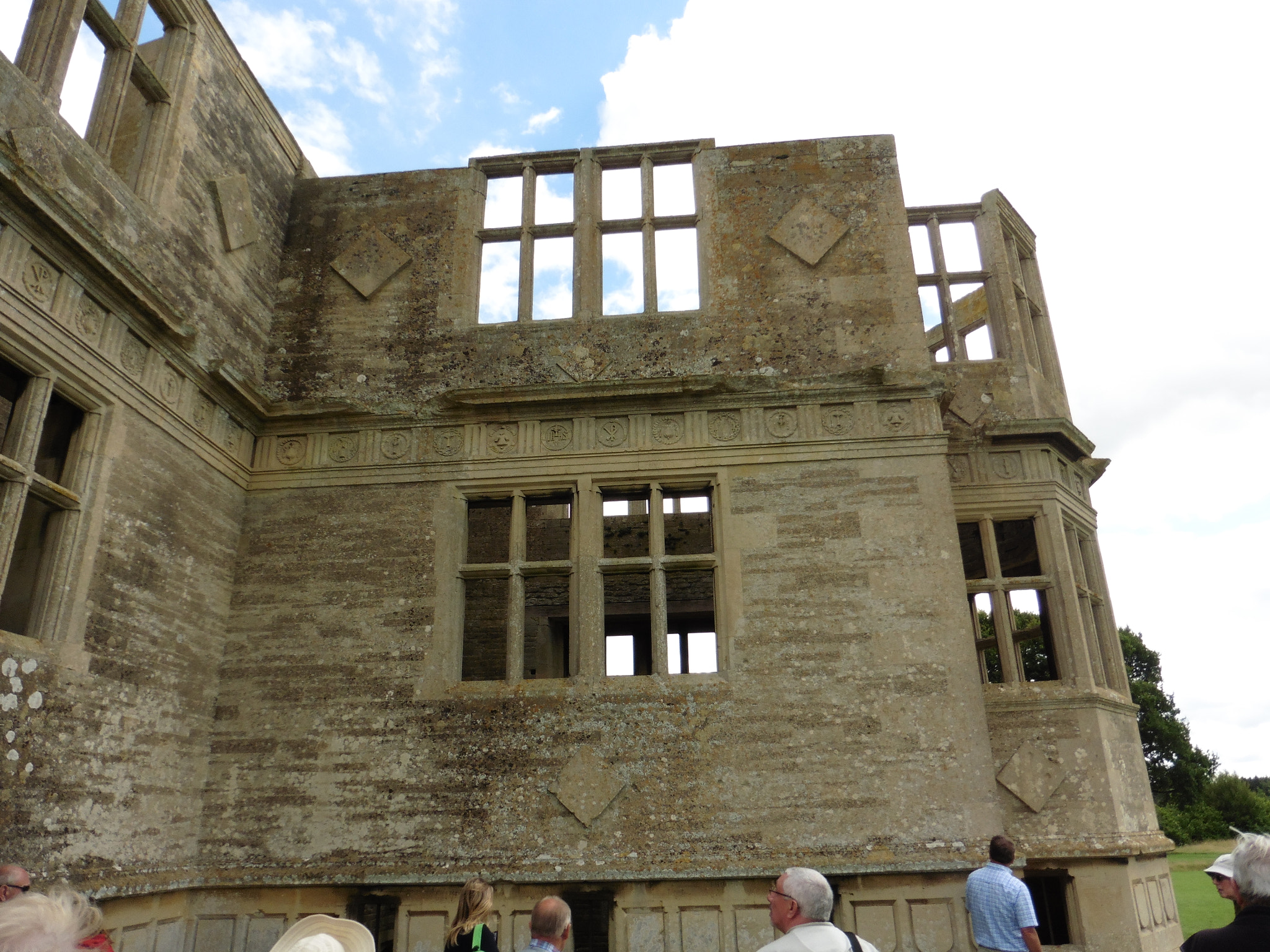 Panasonic DMC-TZ55 sample photo. Lyveden new bield photography