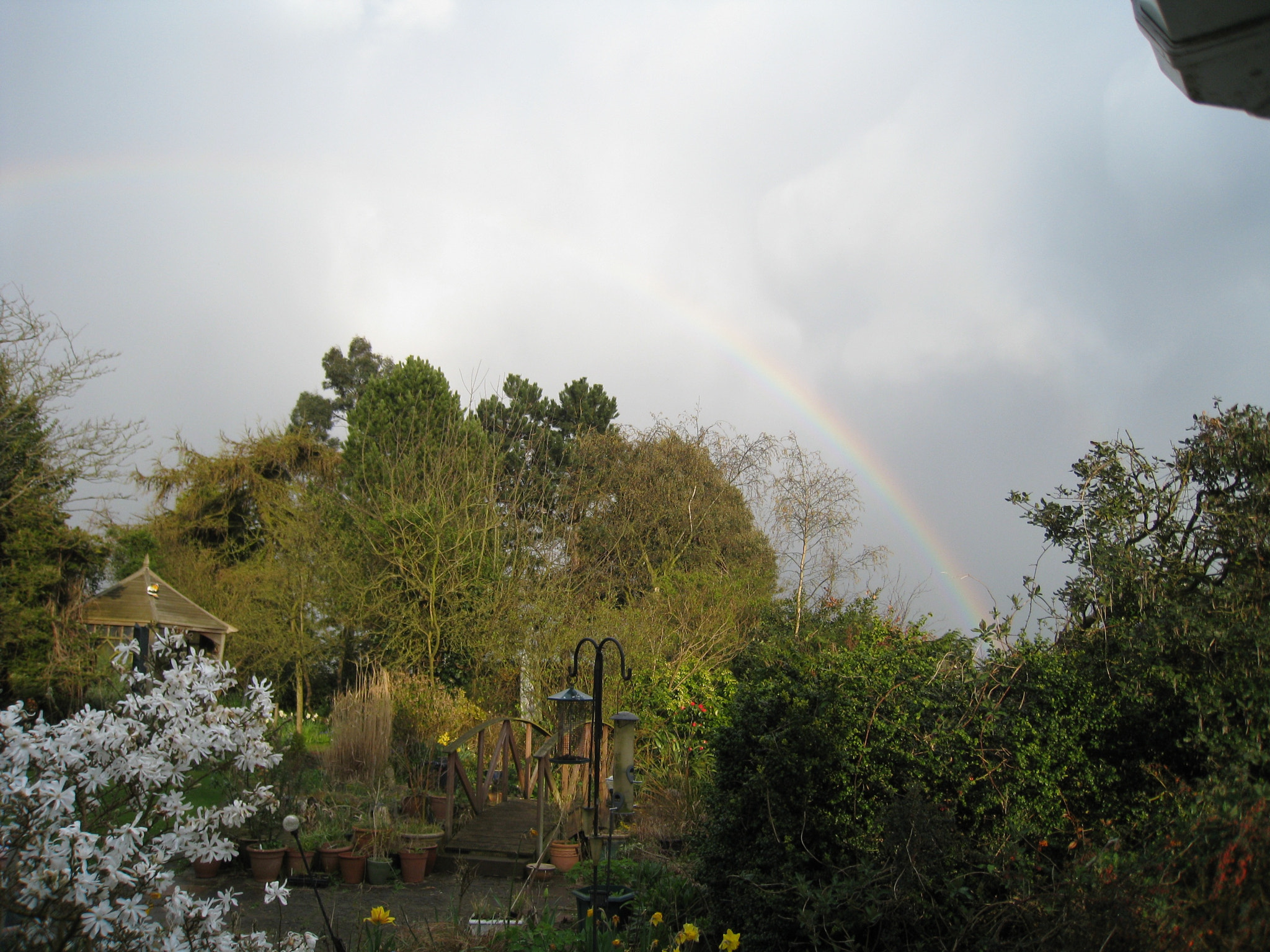 Canon DIGITAL IXUS 860 IS sample photo. Garden rainbow photography