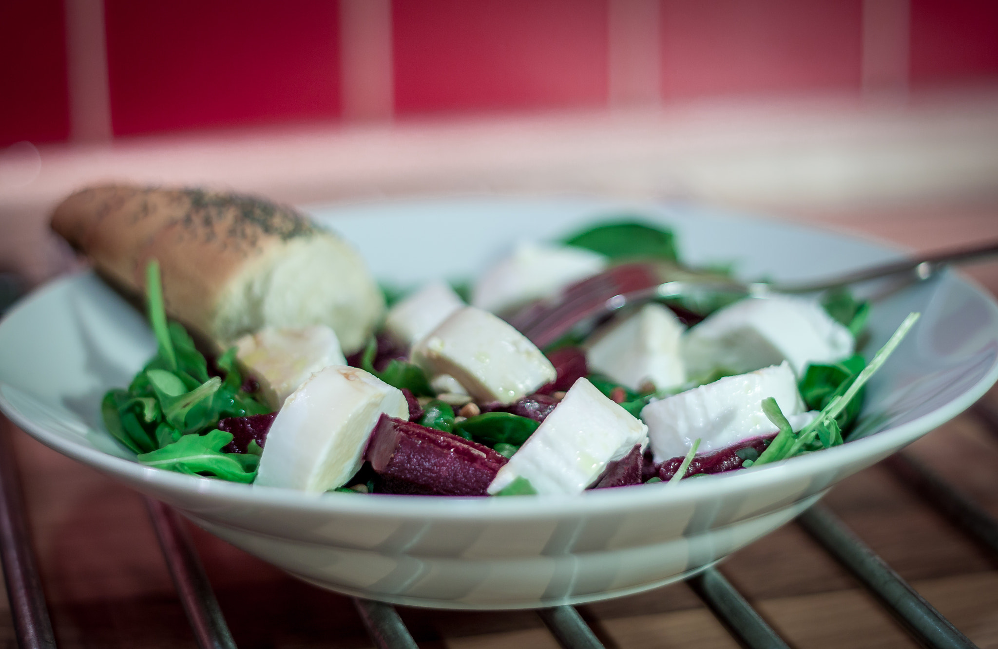 Canon EOS 500D (EOS Rebel T1i / EOS Kiss X3) sample photo. Salad of beets and goat cheese photography