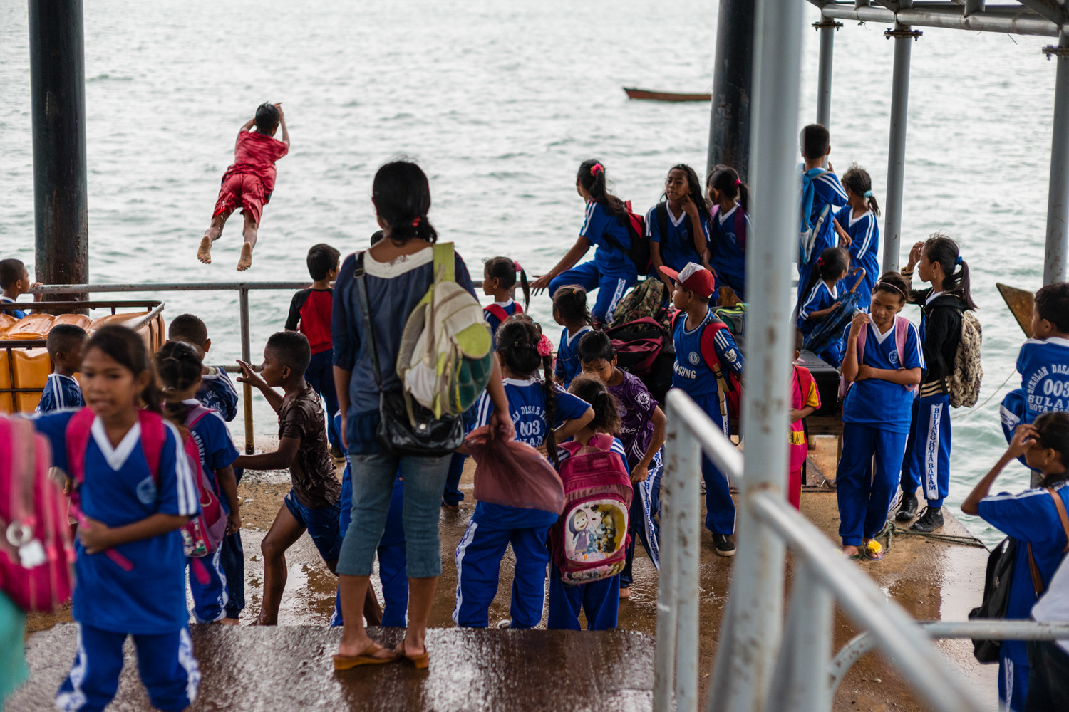 Leica Noctilux-M 50mm F0.95 ASPH sample photo. Let's go for swimming photography
