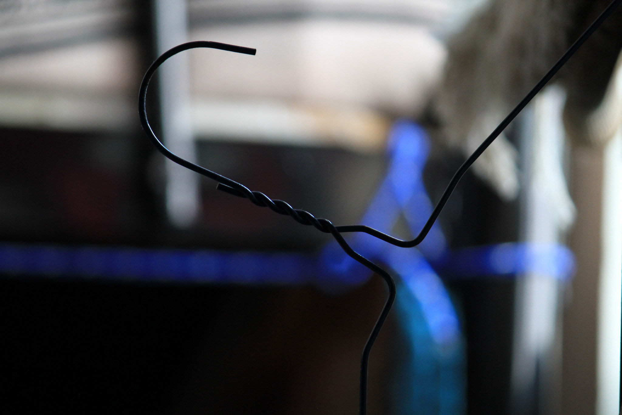 Canon EF-S 55-250mm F4-5.6 IS sample photo. Hanger photography