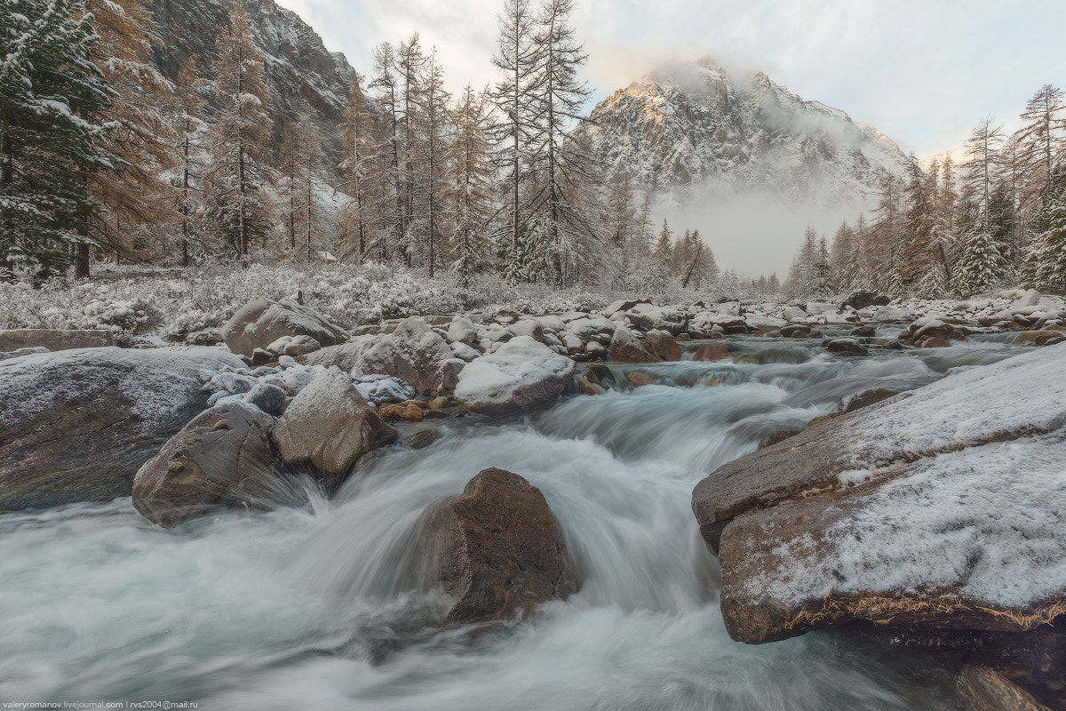 Sony a99 II + Sony Vario-Sonnar T* 16-35mm F2.8 ZA SSM sample photo. Sunrise in aktru valley photography