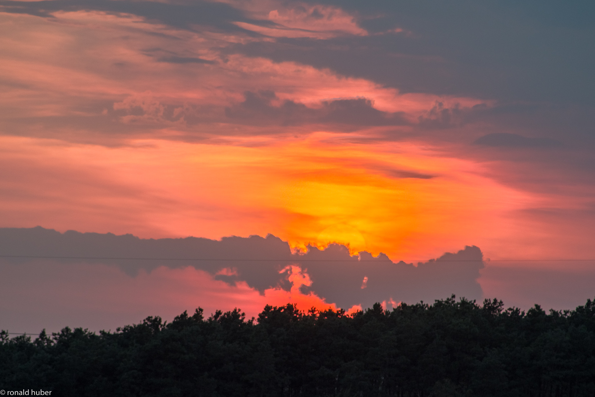 Canon EF 55-200mm F4.5-5.6 II USM sample photo. Cloud connection photography