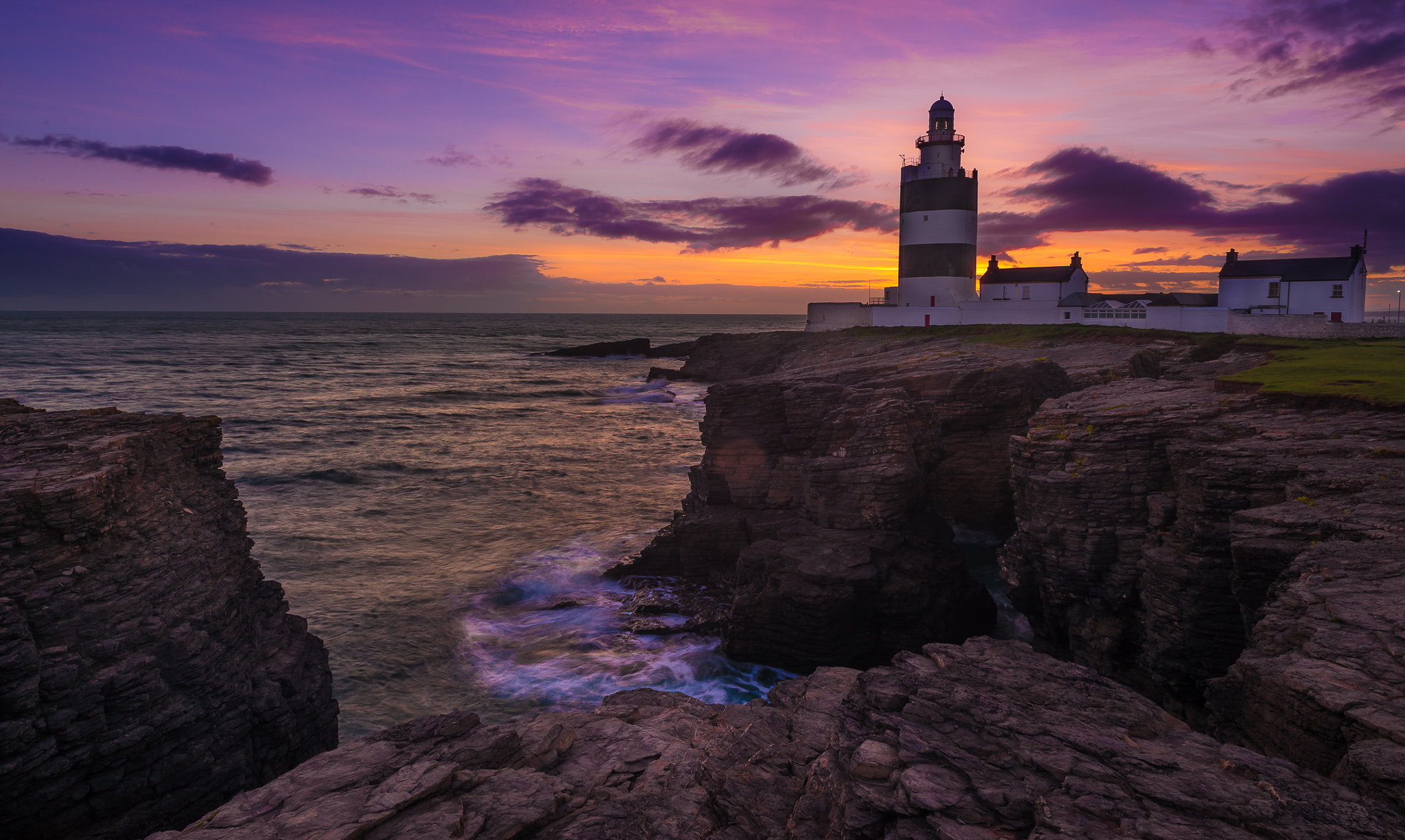 Nikon D610 + Nikon AF Nikkor 24mm F2.8D sample photo. Hook lighthouse photography