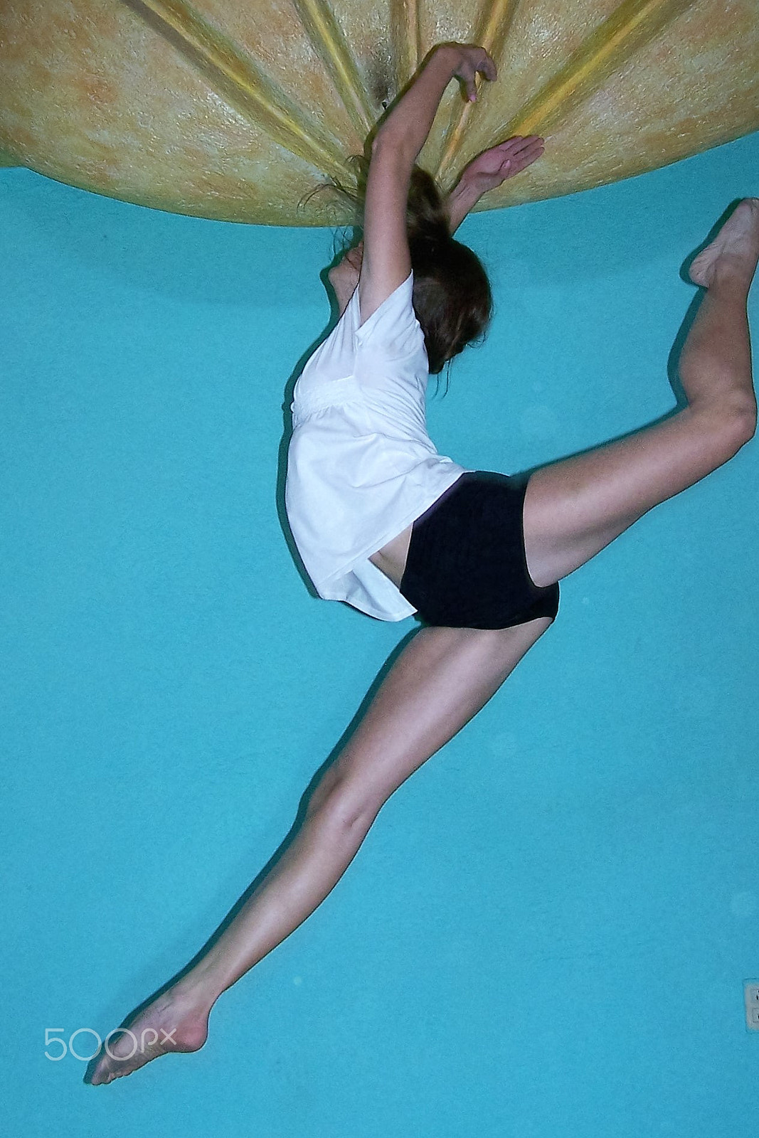 Kodak Z650 ZOOM DIGITAL CAMERA sample photo. Dancer practicing photography