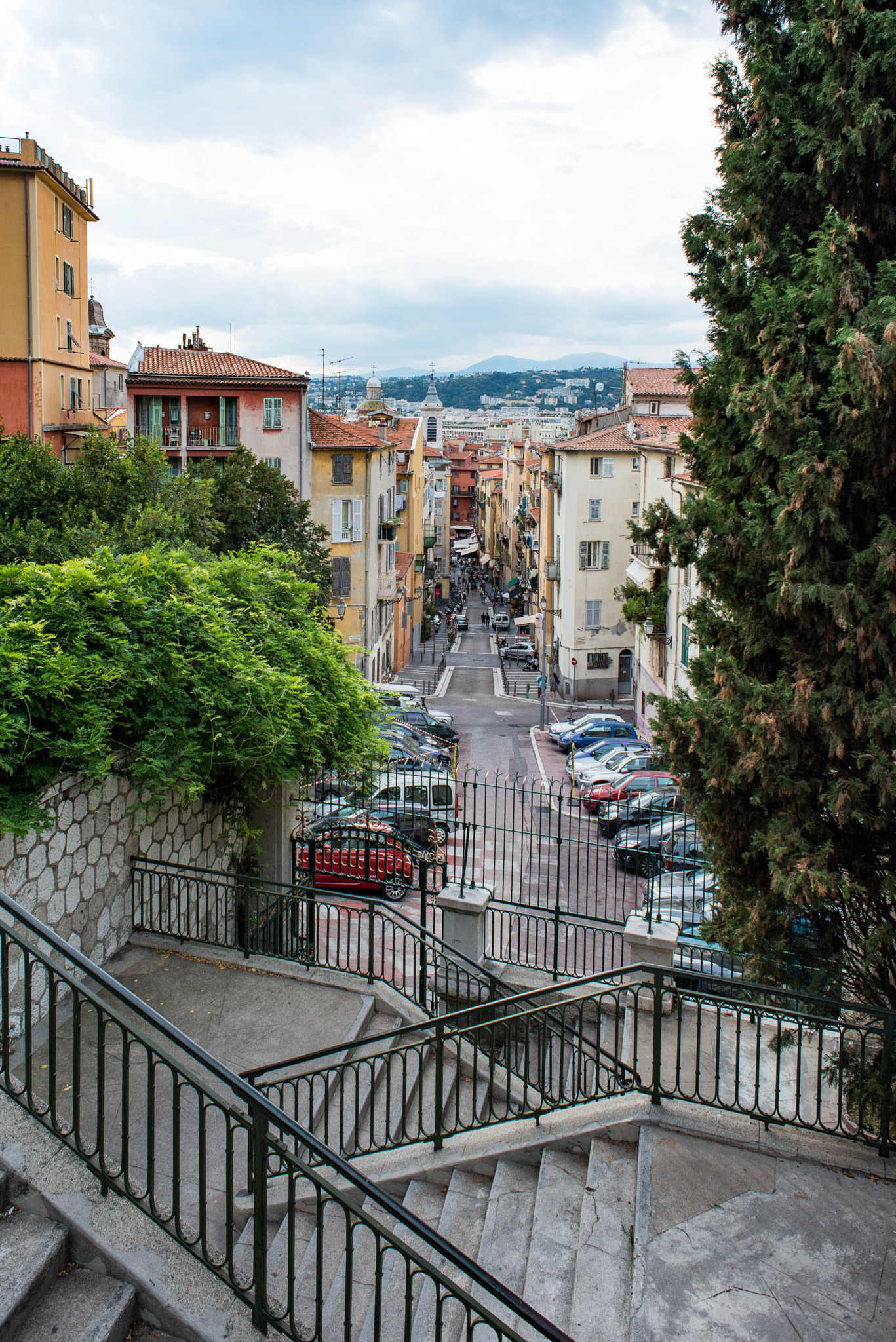 Nikon D800 + Nikon AF Nikkor 24mm F2.8D sample photo. Steps in nice photography