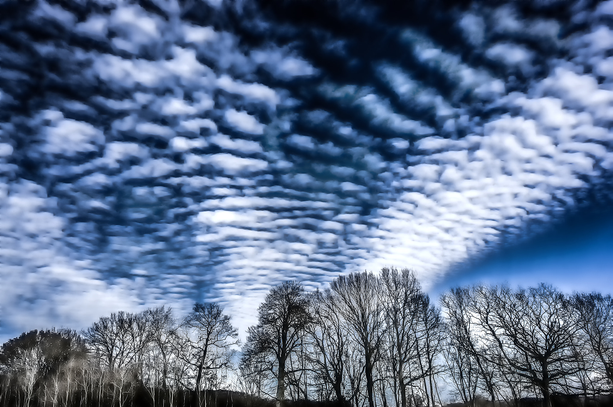 Sony Alpha NEX-5 + Sony E 16mm F2.8 sample photo. Clouds photography