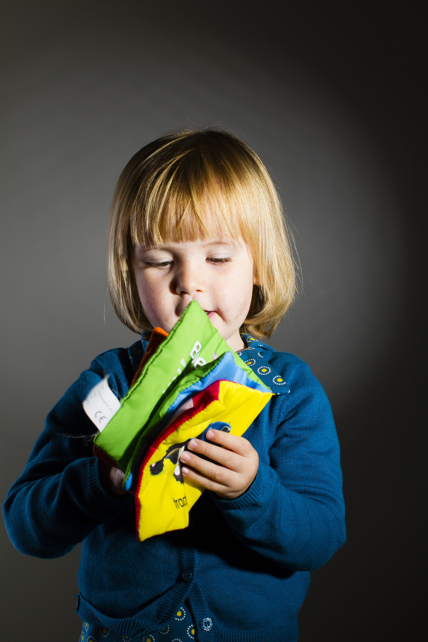 Canon EOS 7D sample photo. Amelie reading books photography