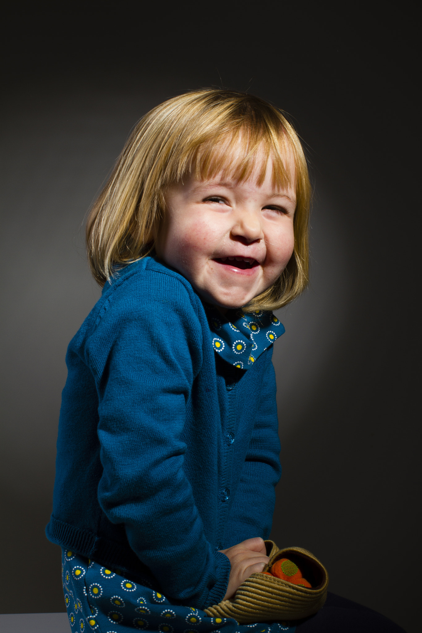 Canon EOS 7D + Canon EF 50mm F1.2L USM sample photo. Amelie forced smile photography