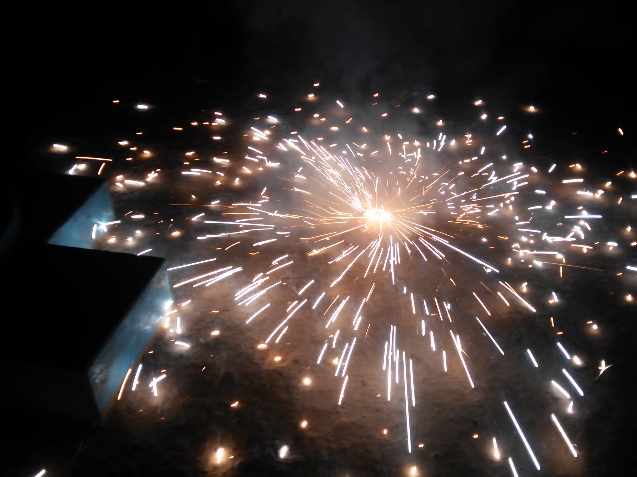 LG D410 sample photo. Firework photography