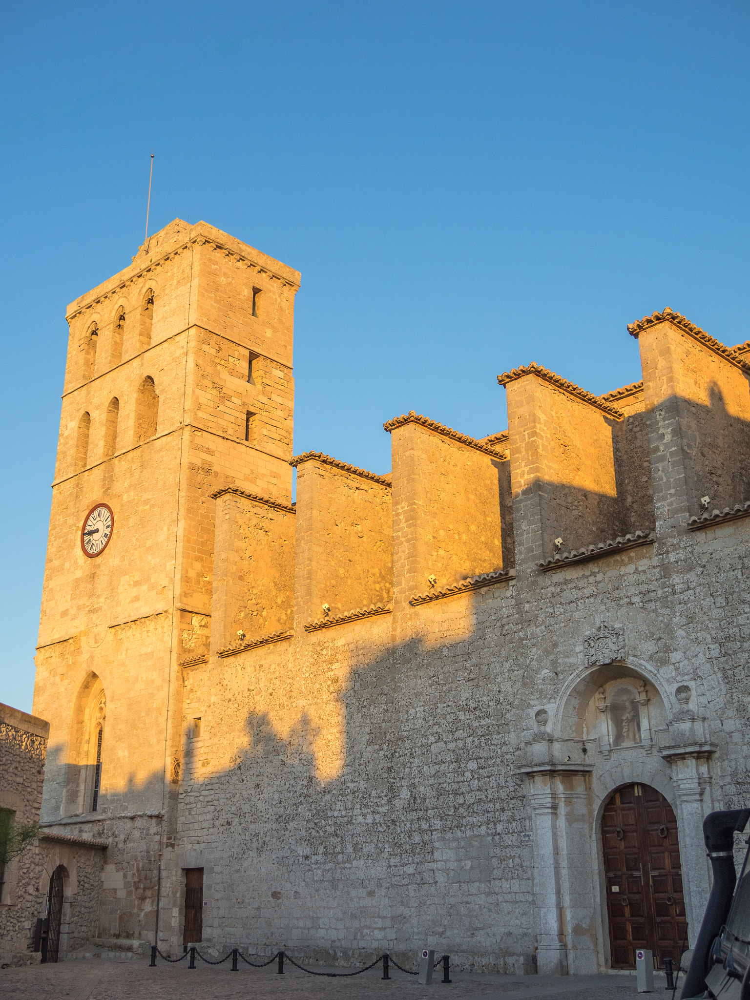 Olympus OM-D E-M1 + Panasonic Lumix G 20mm F1.7 ASPH sample photo. The ibiza cathedral photography