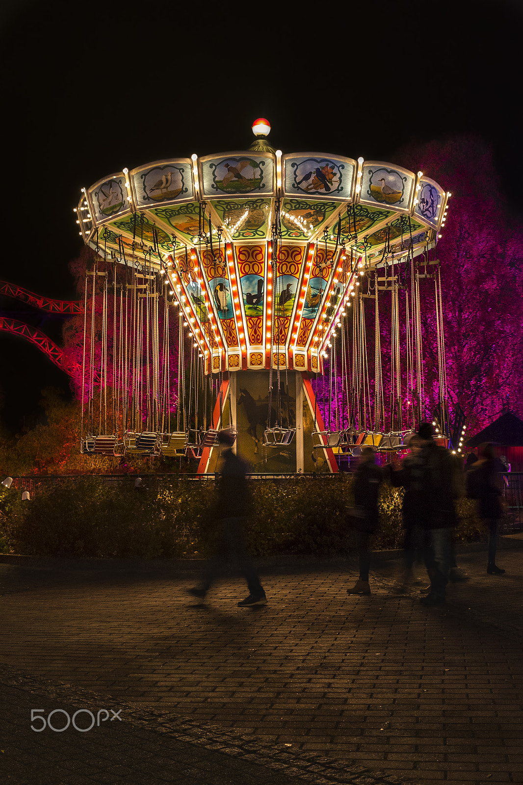 Canon EF-S 24mm F2.8 STM sample photo. Merry go round photography