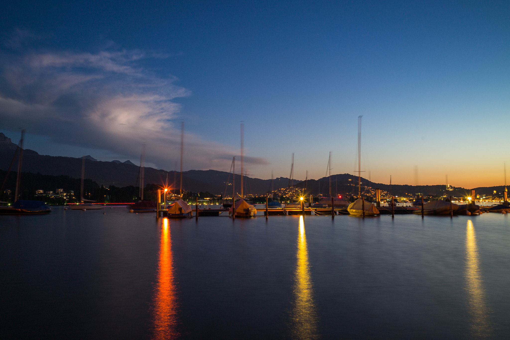 Leica Elmarit-M 28mm F2.8 ASPH sample photo. Lake lucerne at a summer night photography