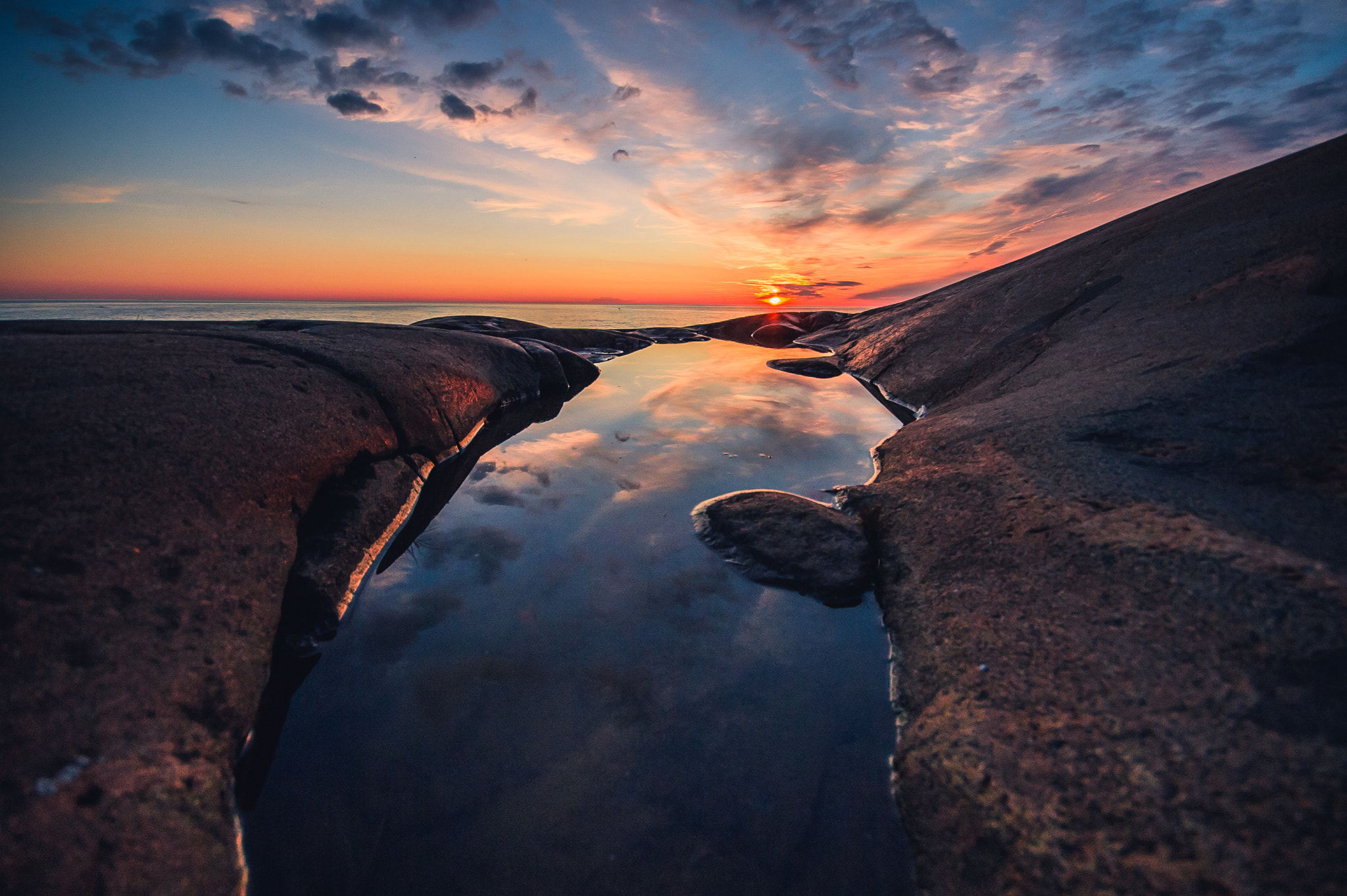 Sigma 10-20mm F4-5.6 EX DC HSM sample photo. Cliffs photography