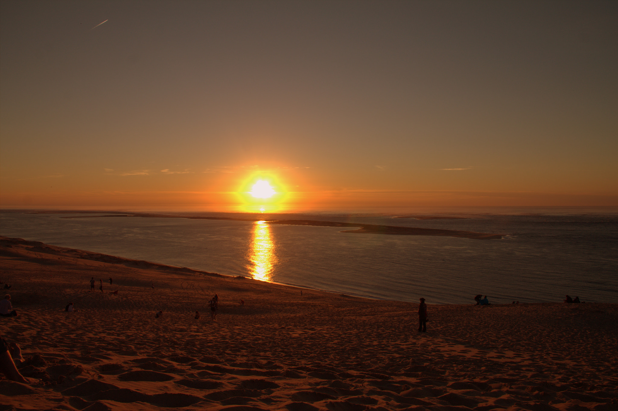 Canon EF-S 18-135mm F3.5-5.6 IS sample photo. Sunset arcachon photography