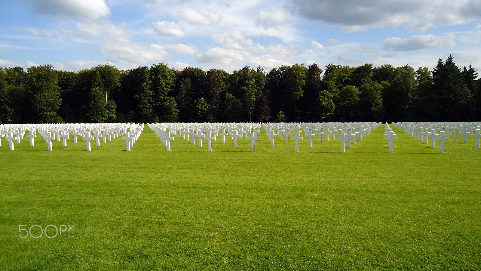 Sony Cyber-shot DSC-W330 sample photo. Wwii memorial in luxembourg photography