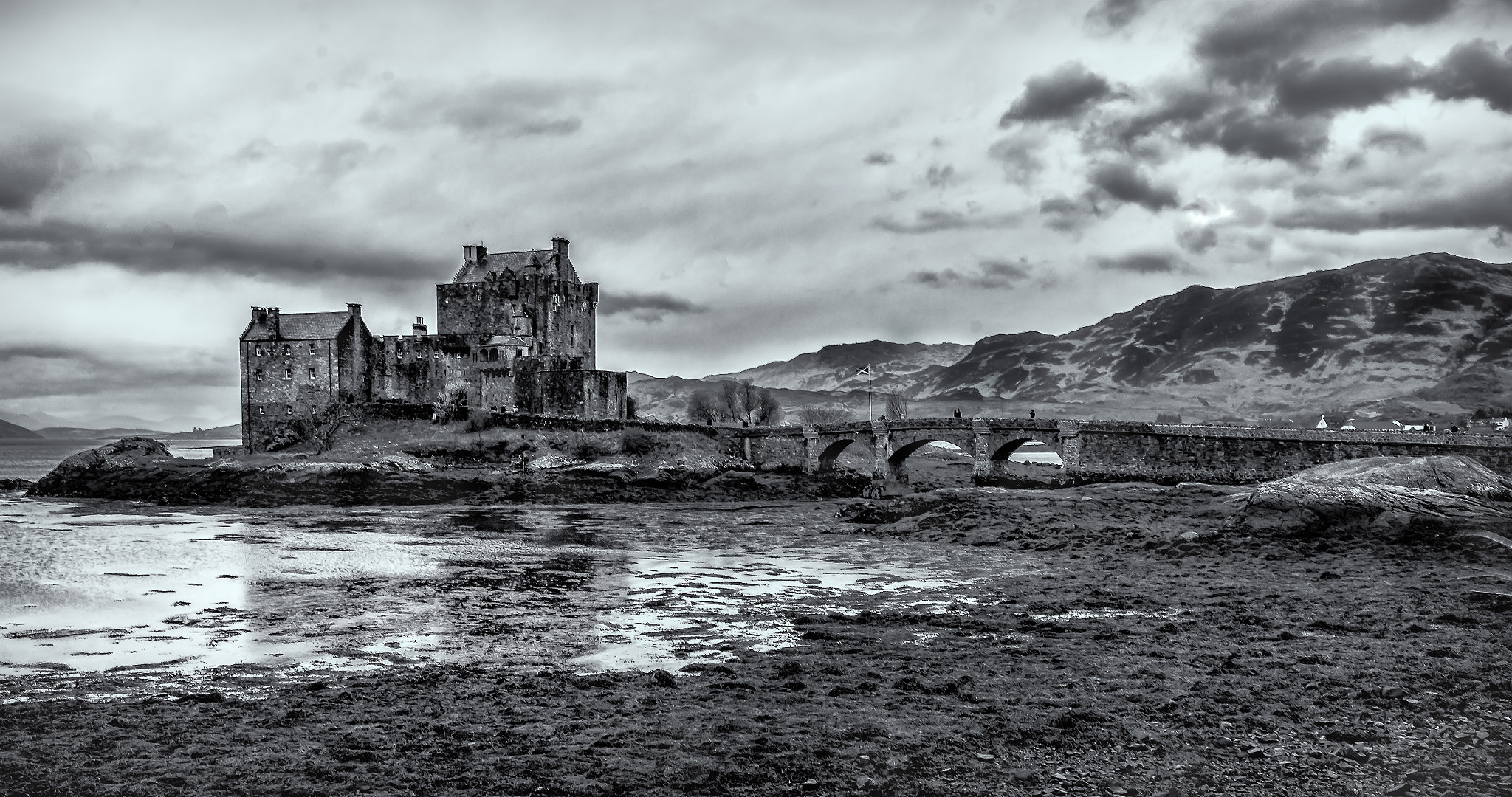 Sigma AF 10-20mm F4-5.6 EX DC sample photo. Castle photography