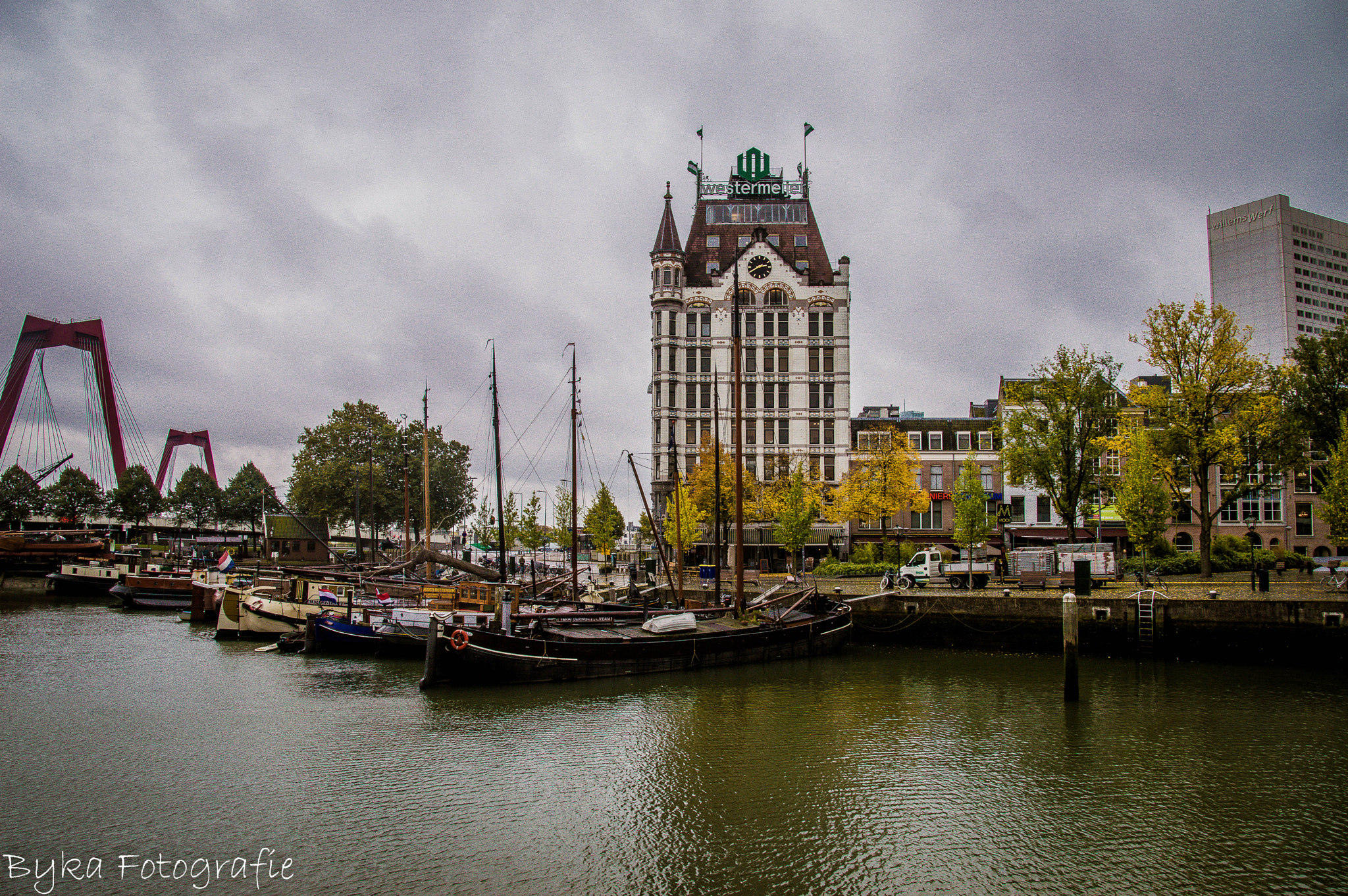 Sigma 28-300mm F3.5-6.3 DG Macro sample photo. Rotterdam photography
