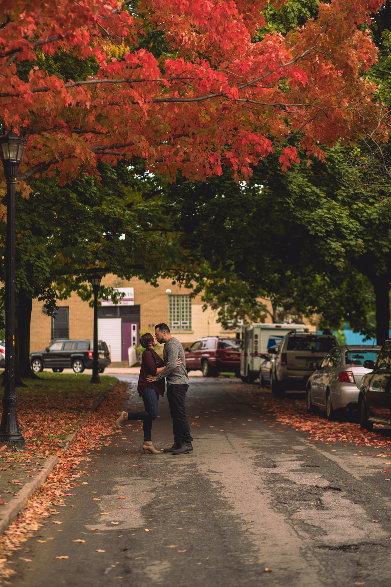 Canon EF 85mm F1.8 USM sample photo. Fall(ing) in love photography