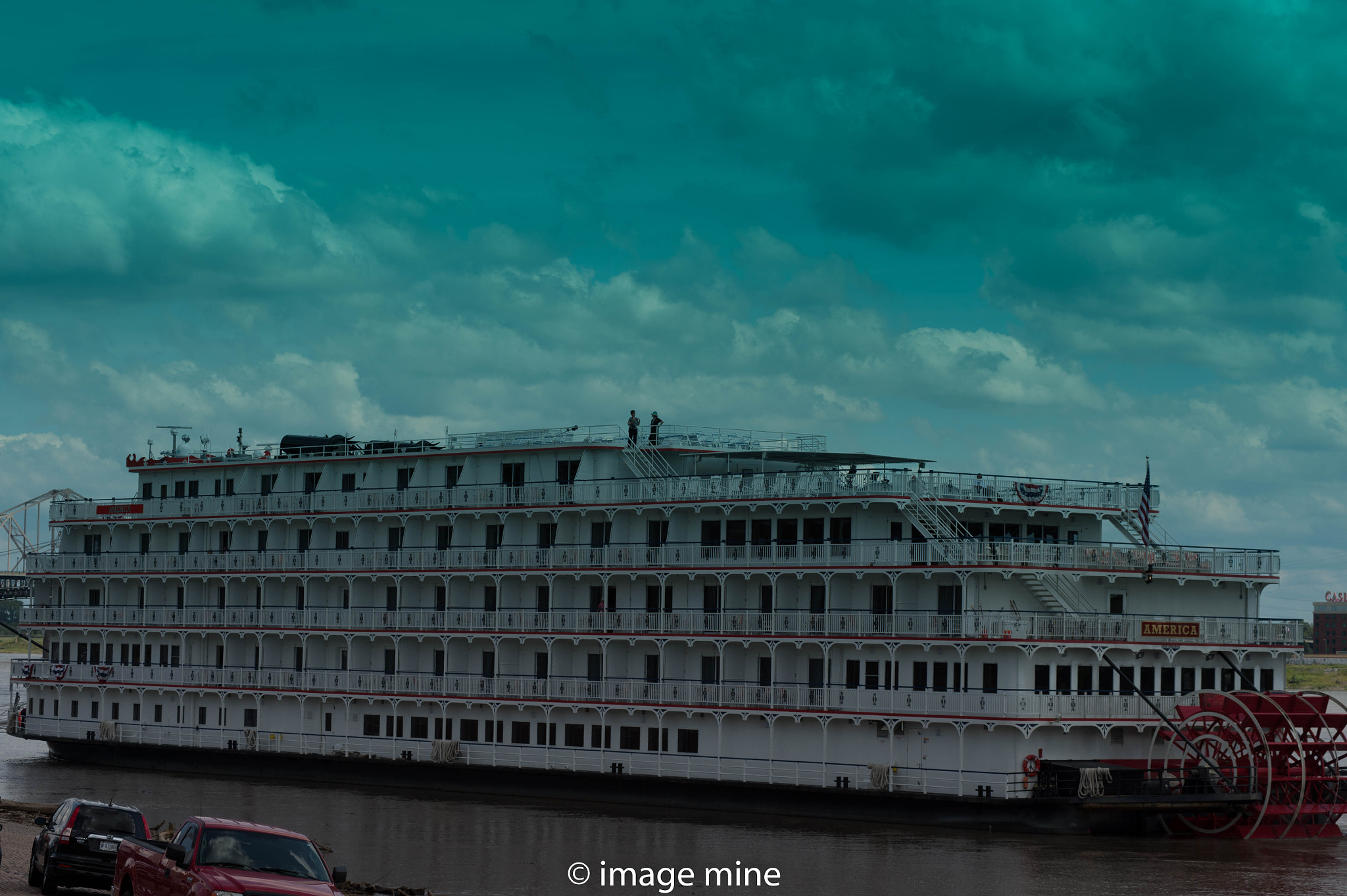 Nikon AF-Nikkor 80-200mm F2.8D ED sample photo. Paddle boat photography