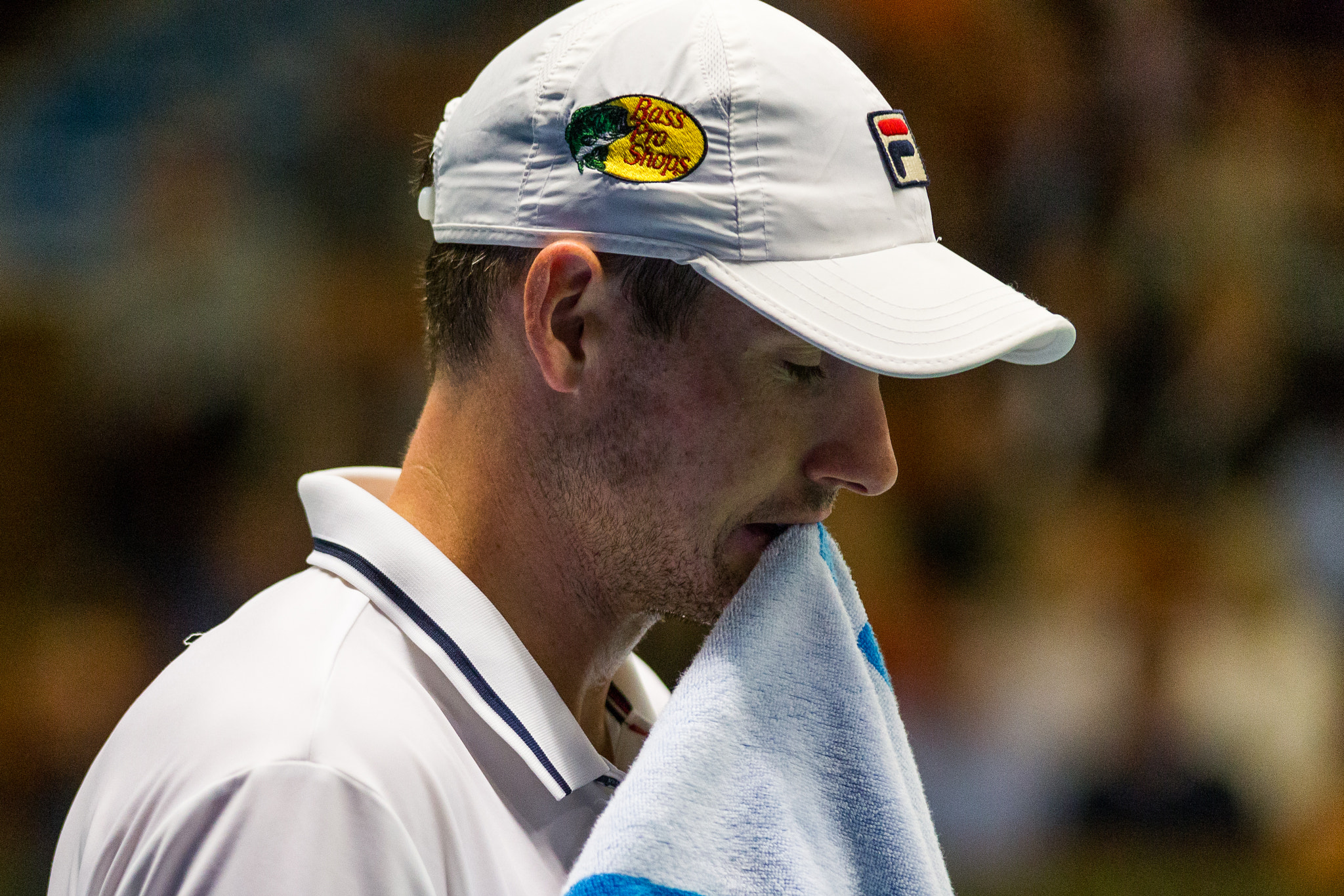 Tamron SP AF 70-200mm F2.8 Di LD (IF) MACRO sample photo. Isner with towel photography