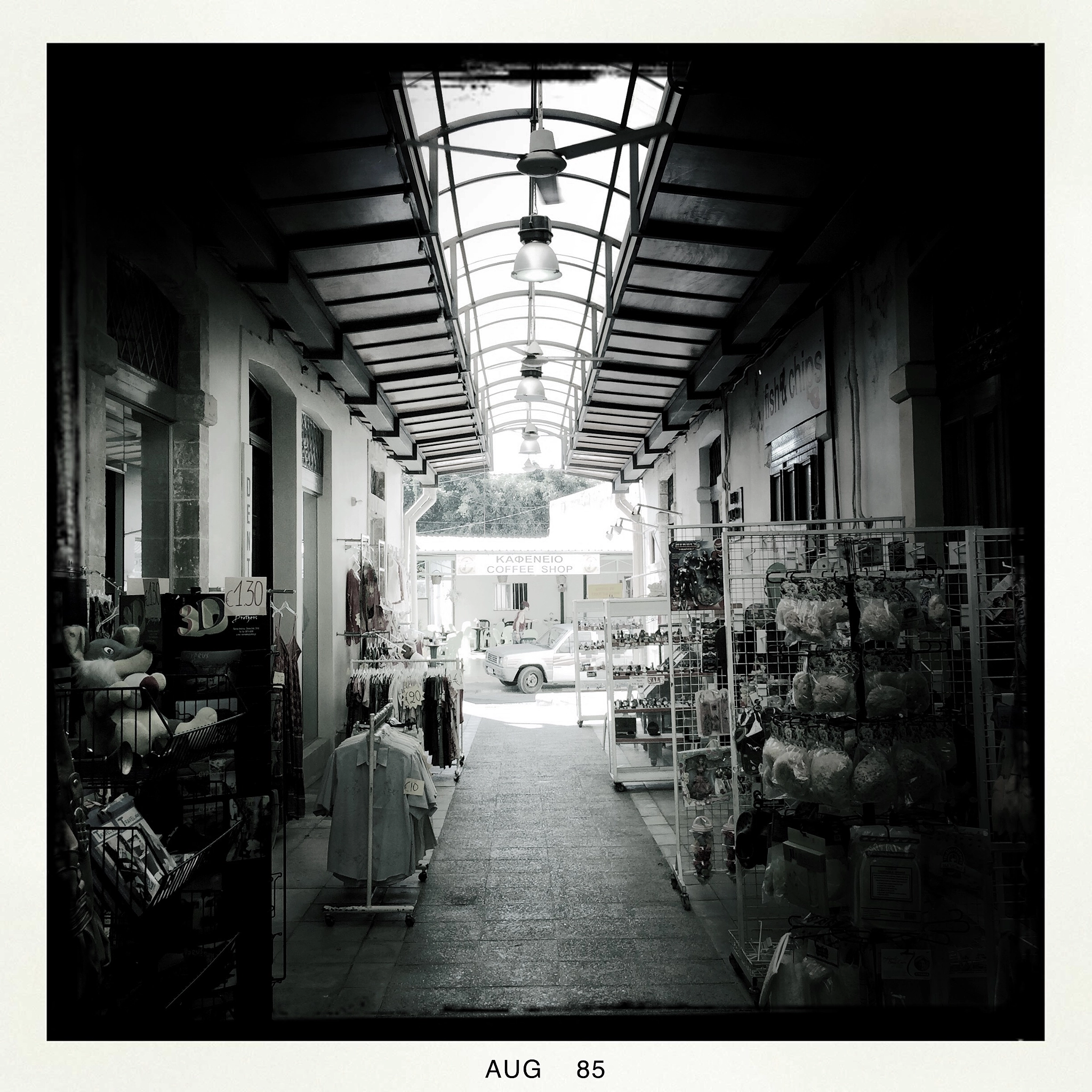 Hipstamatic 280 sample photo. Dark into light photography