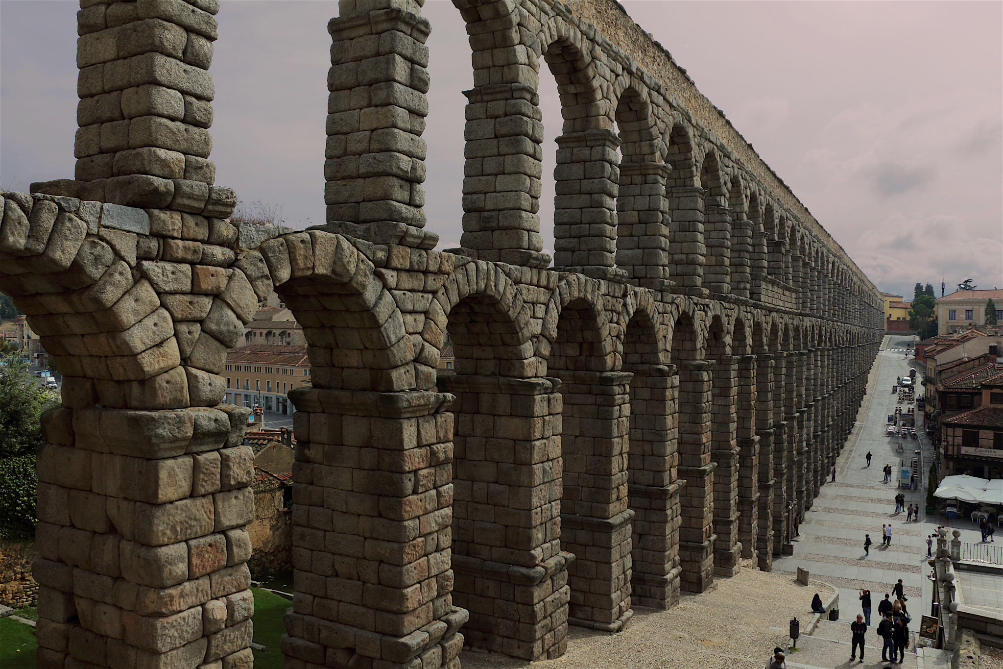 Canon EOS 700D (EOS Rebel T5i / EOS Kiss X7i) sample photo. Segovia photography
