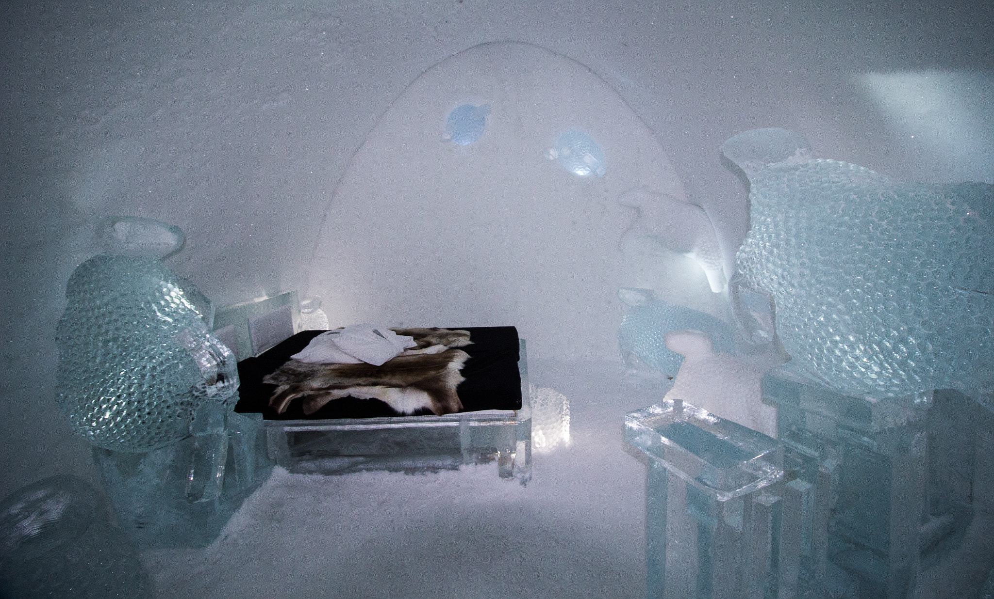 Canon EOS 650D (EOS Rebel T4i / EOS Kiss X6i) sample photo. Few hours visting the ice hotel photography