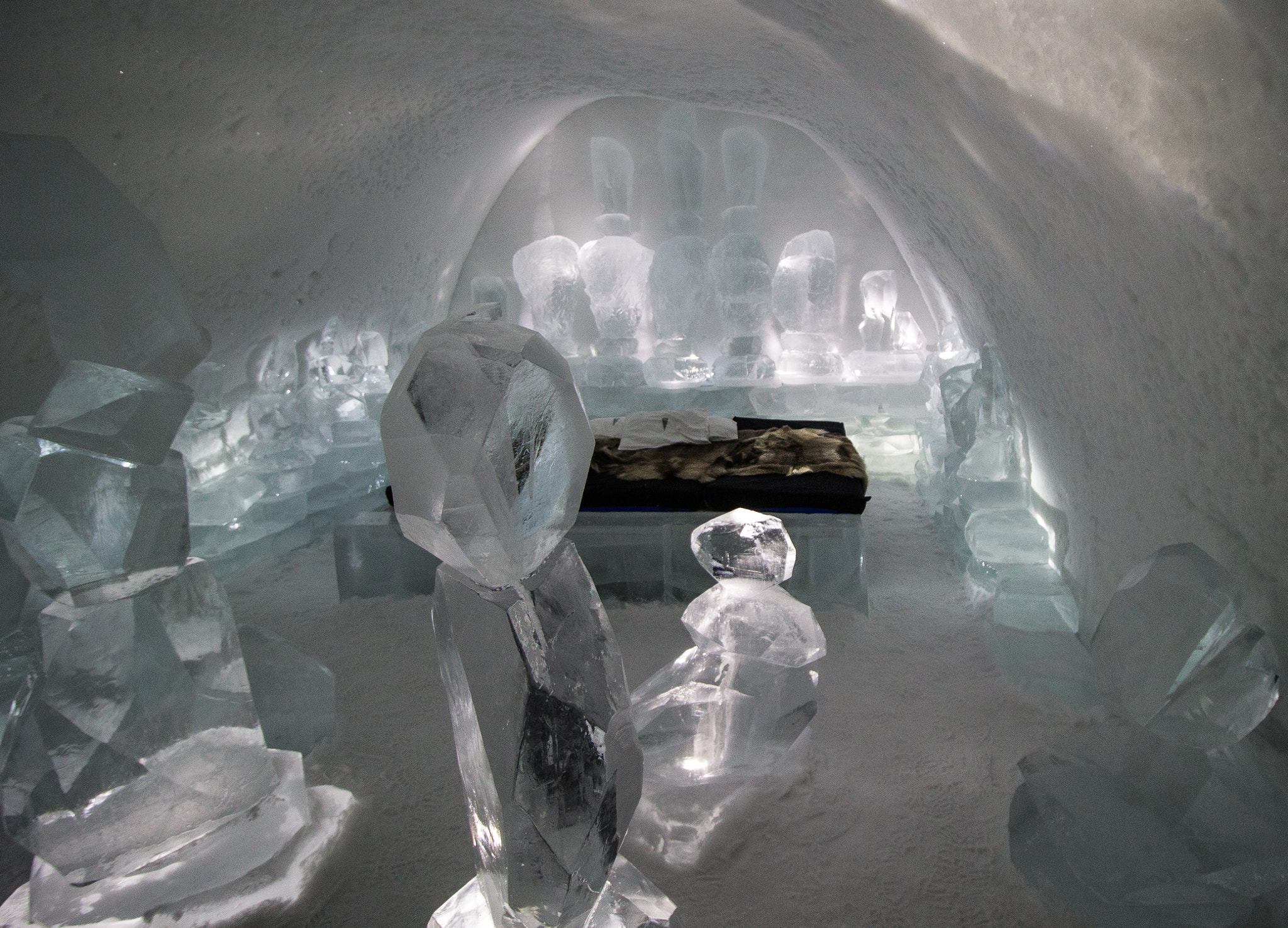 Canon EOS 650D (EOS Rebel T4i / EOS Kiss X6i) sample photo. Few hours visting the ice hotel photography