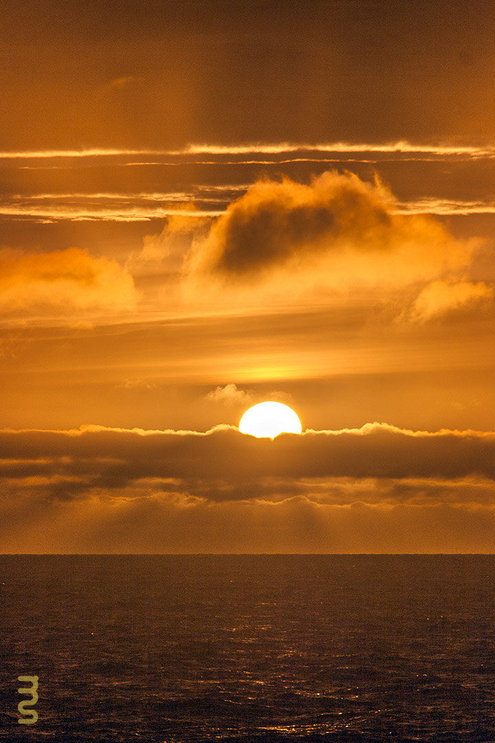 Sigma 18-200mm f/3.5-6.3 DC OS sample photo. Atardecernuclear photography