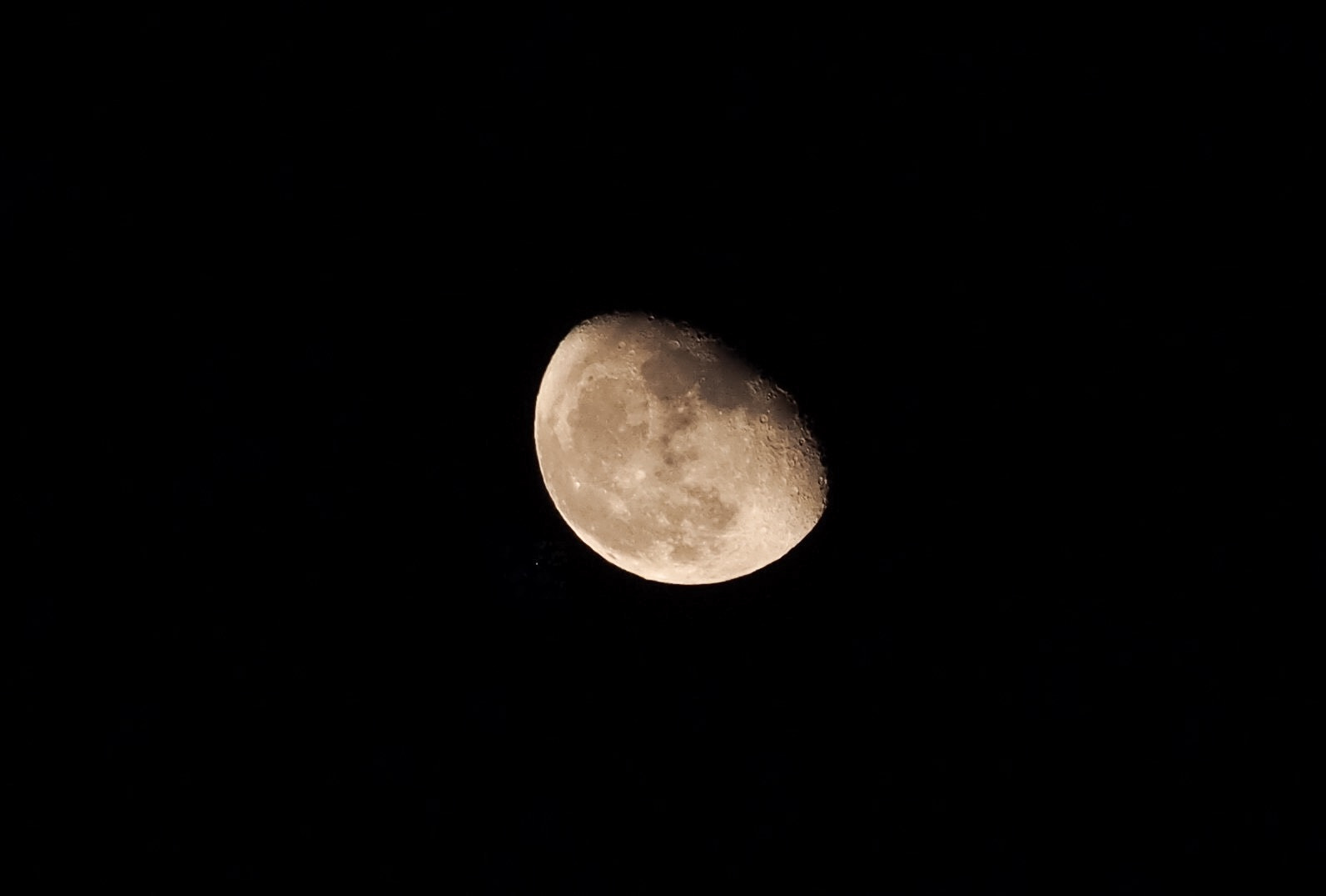 Olympus PEN E-PL5 sample photo. Moon of oct 19 photography