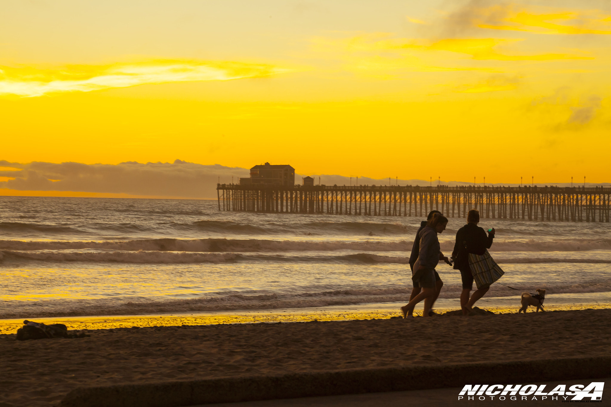 Canon EF 75-300mm f/4-5.6 USM sample photo. Seascape photography