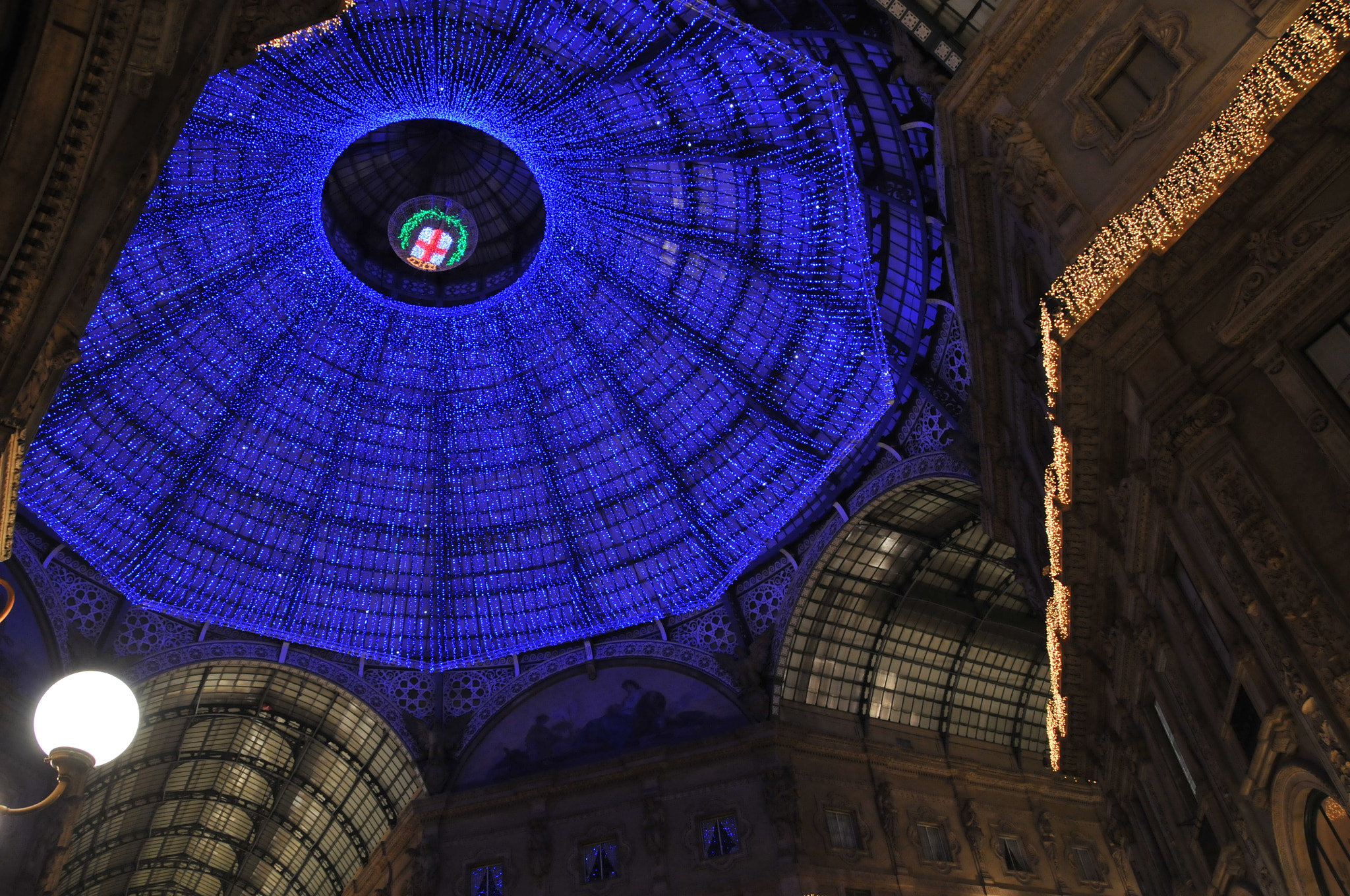 Nikon D300 sample photo. Milan, italy photography