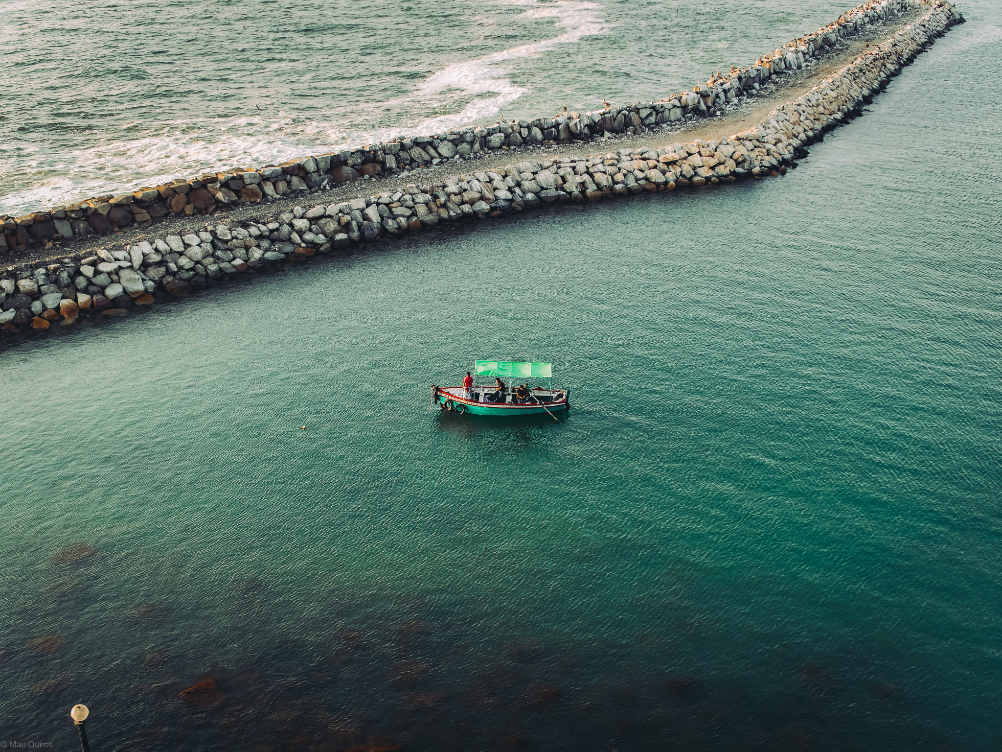 Panasonic Lumix DMC-GH4 + .7x Metabones 30/1.4 sample photo. Barranco, lima photography