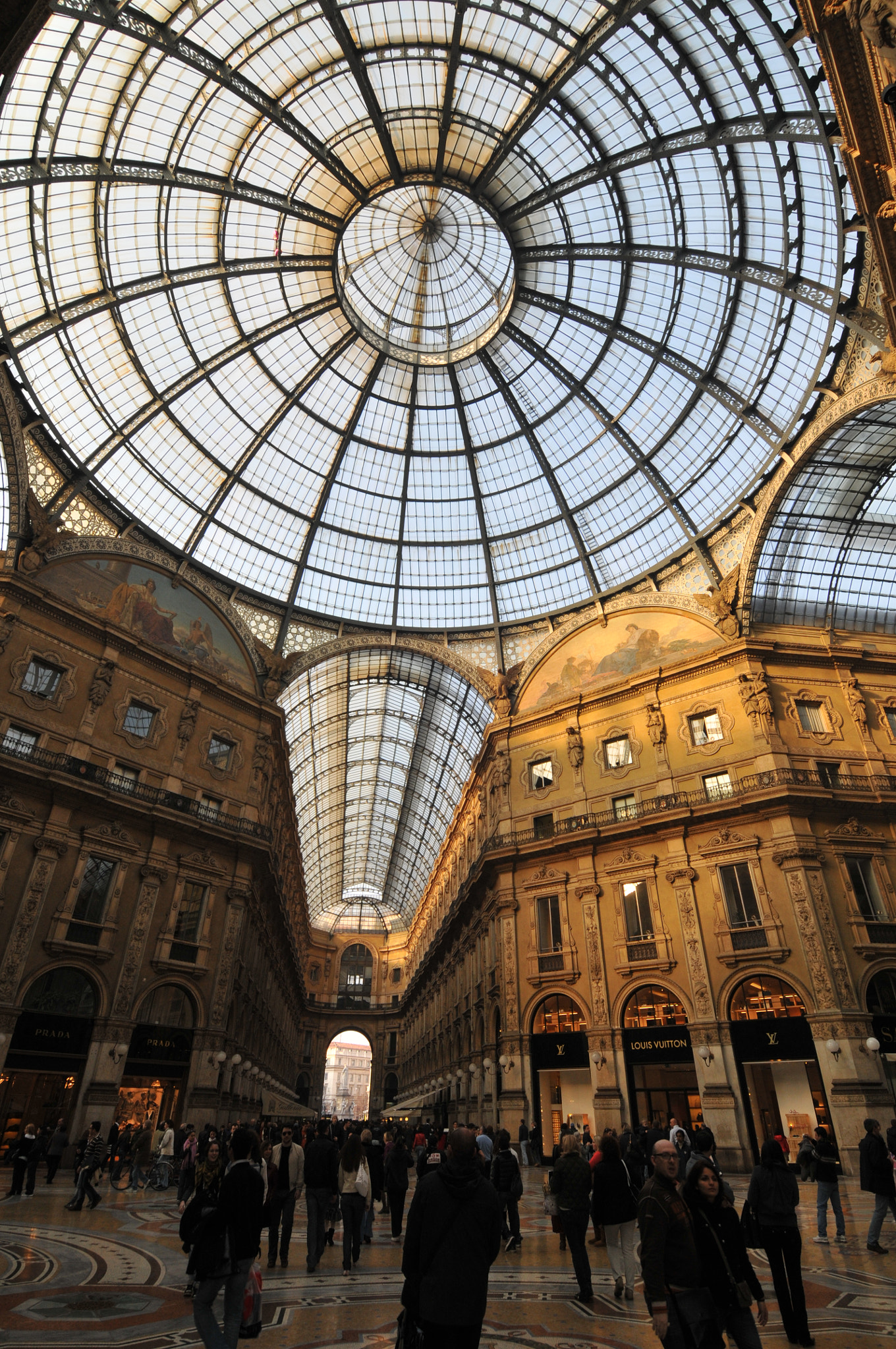 Nikon D300 sample photo. Milan, italy photography