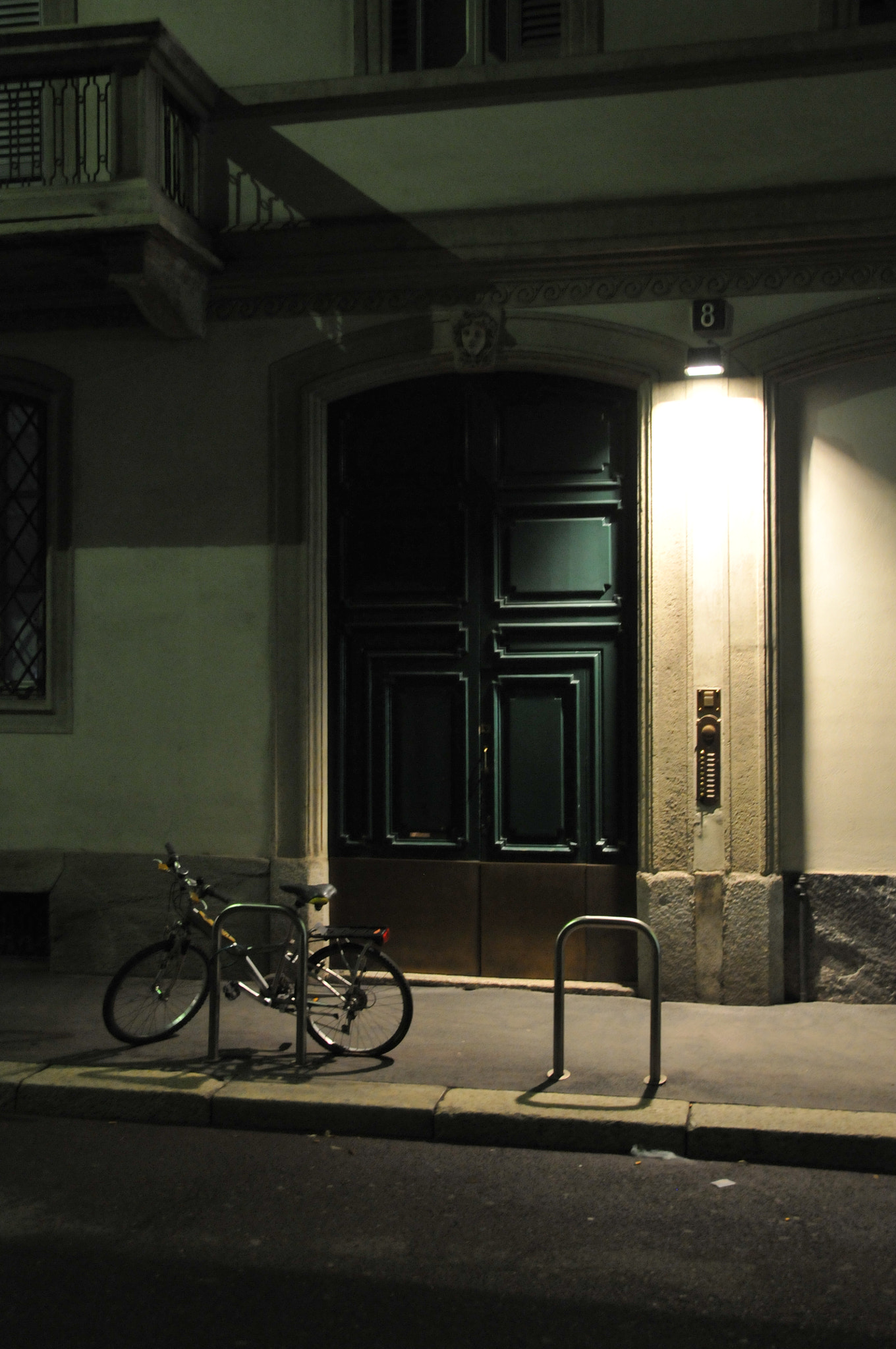 Nikon D300 sample photo. Milan, italy photography