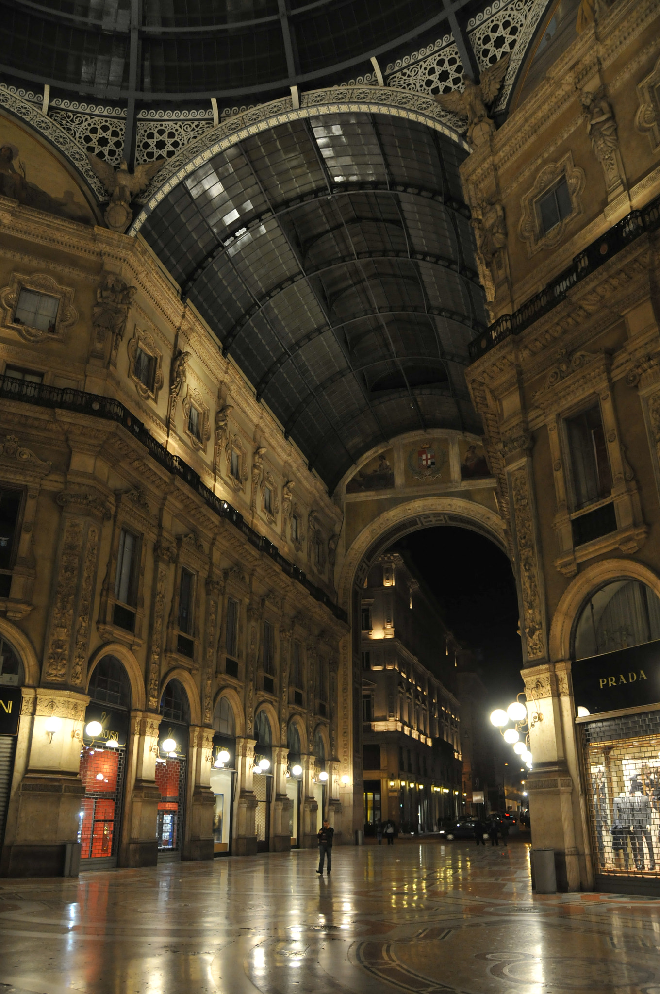 Nikon D300 sample photo. Milan, italy photography