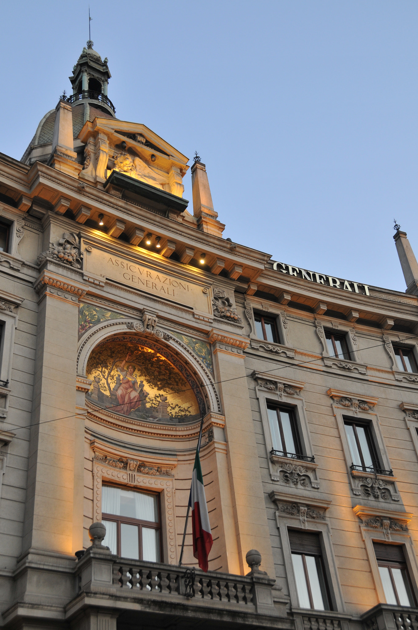 Nikon D300 sample photo. Milan, italy photography