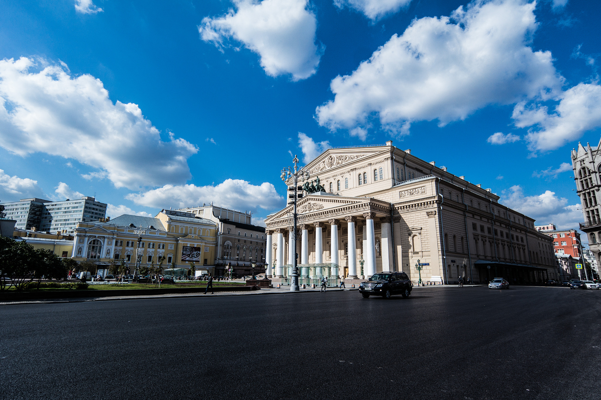 Samsung NX1000 + Samsung NX 12-24mm F4-5.6 ED sample photo. Bolshoi theater photography